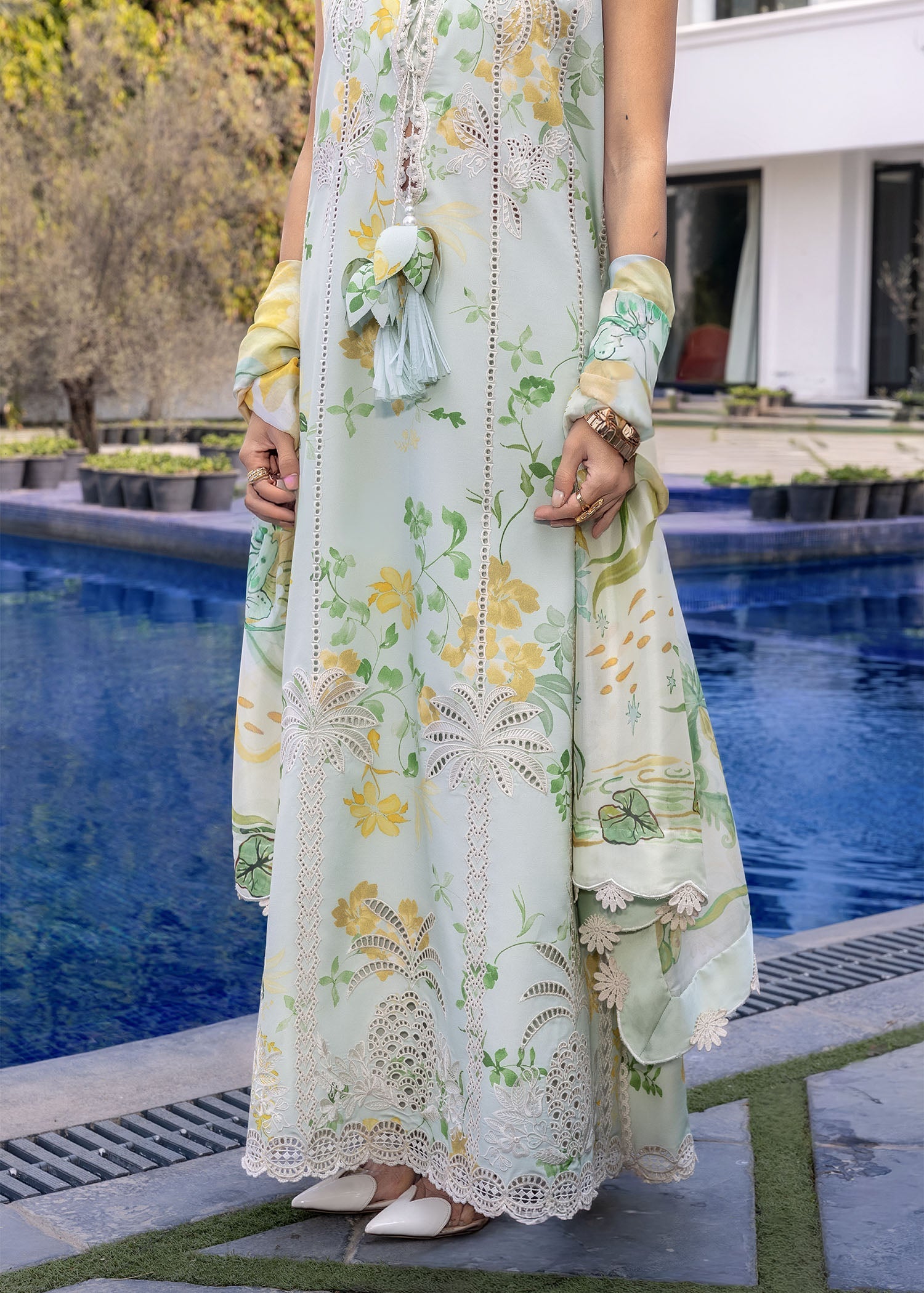 Flow Luxury Lawn – TROPIC TEASE - D4B