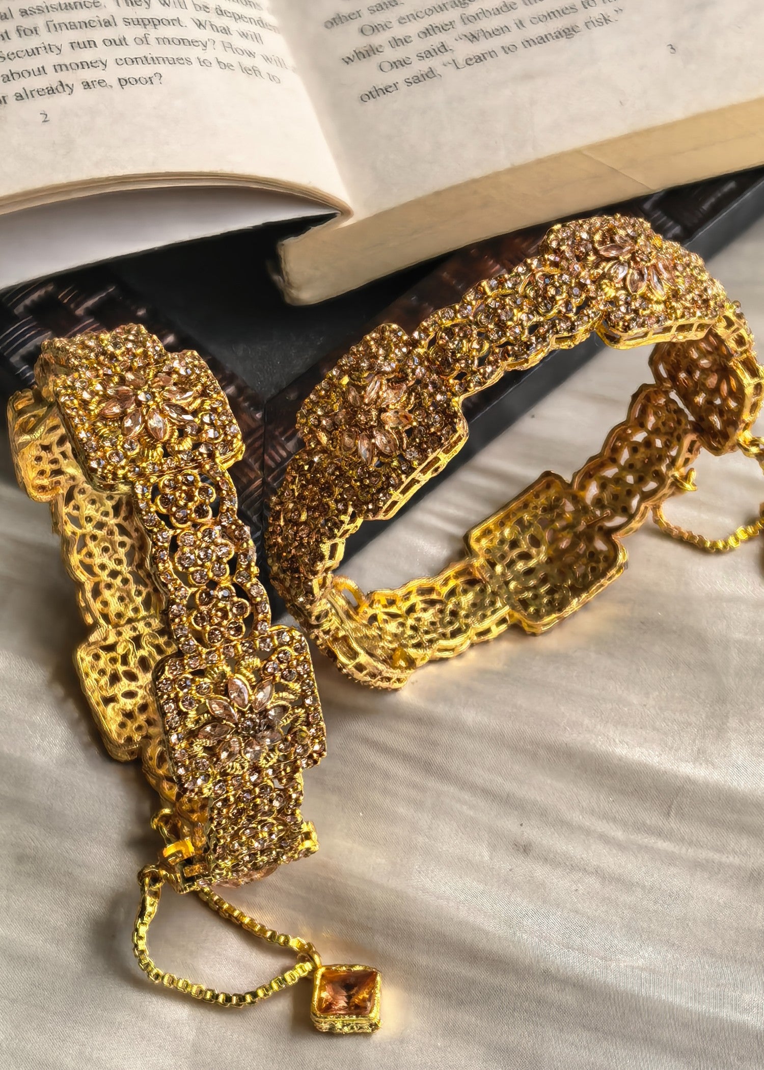 Bangles in Gold Color by - Trendy Women Bangles IWA0356