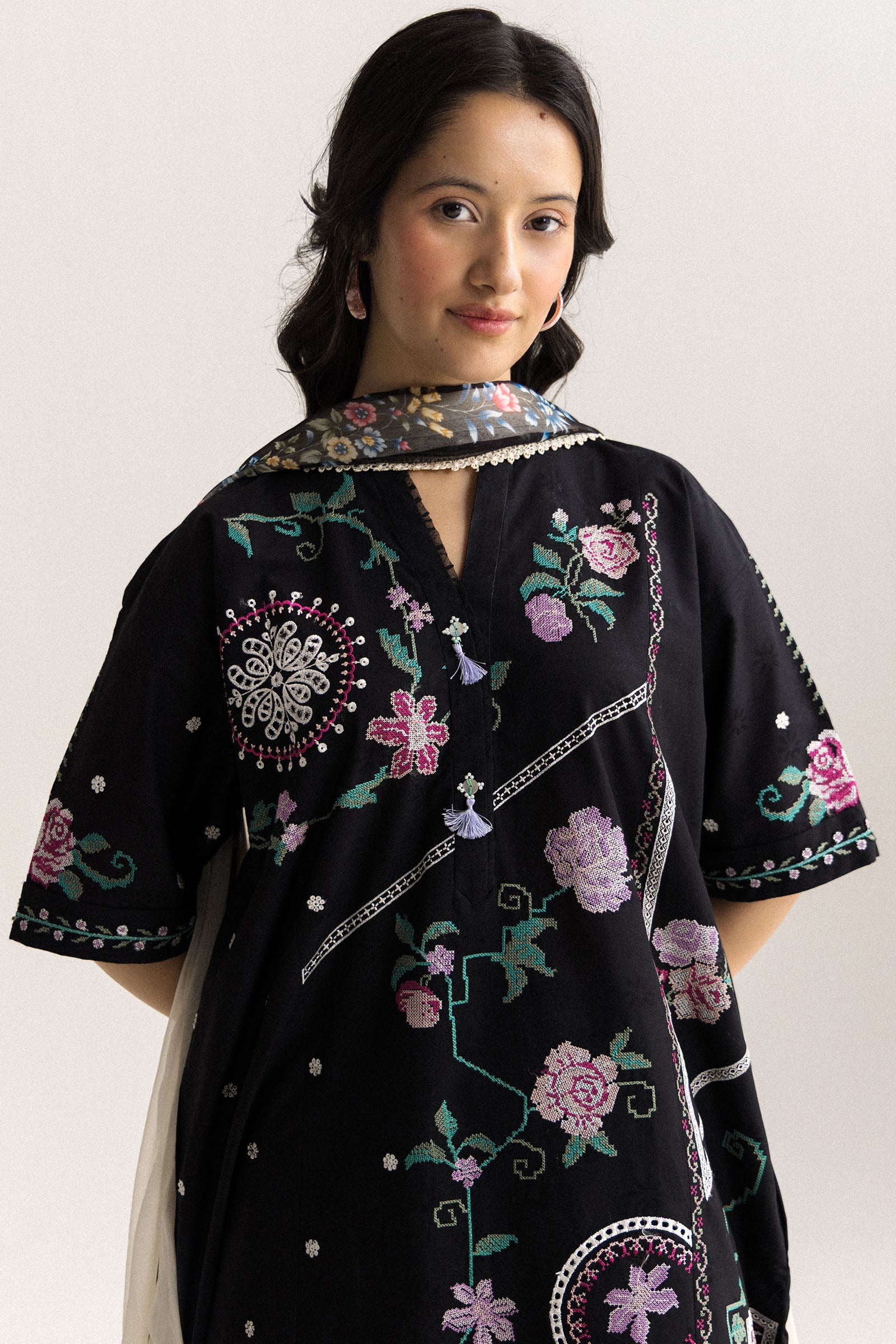 Coco Lawn Edit II – Ines-6A