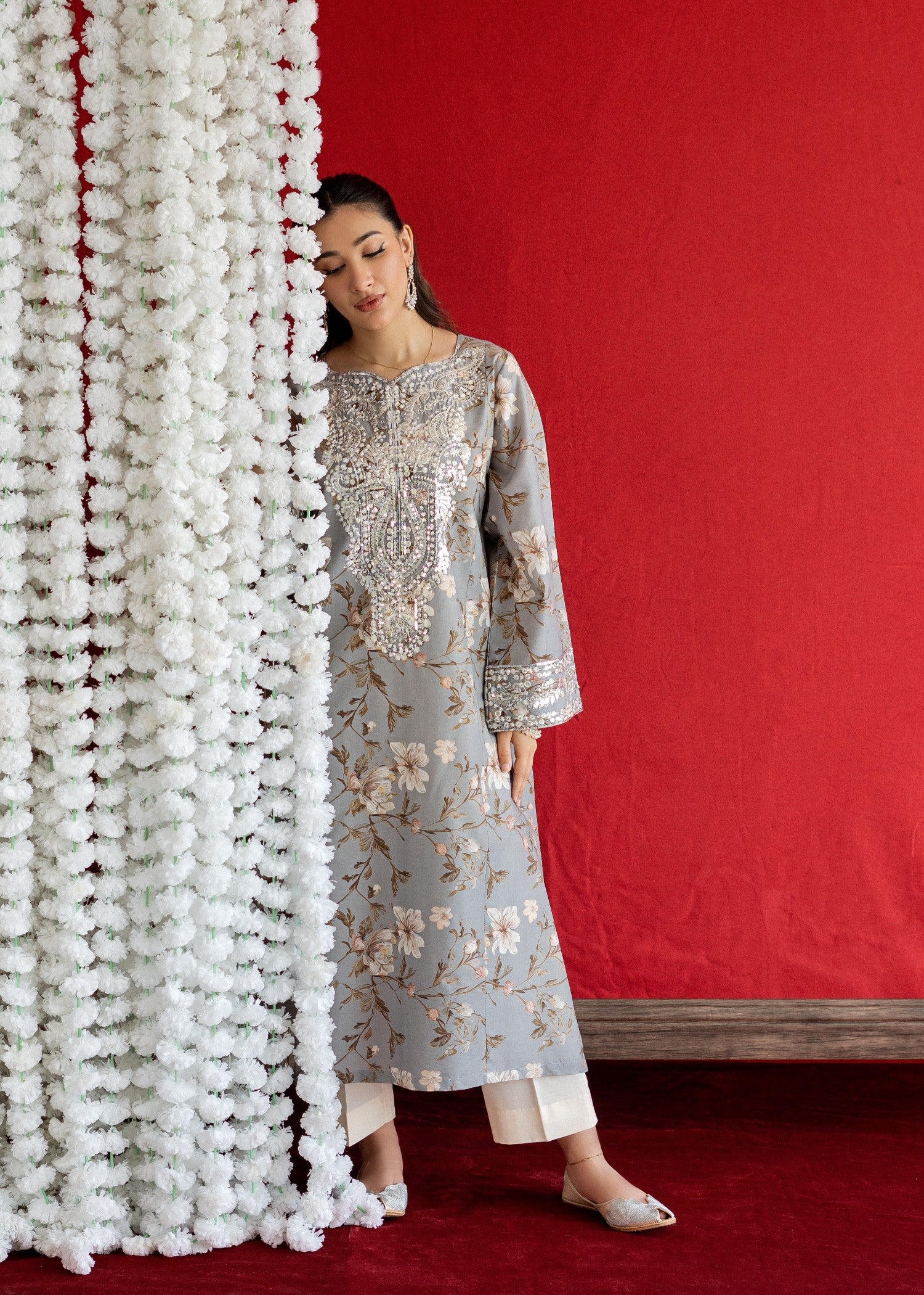 lawn Kurta Set in Off-white, zinc grey