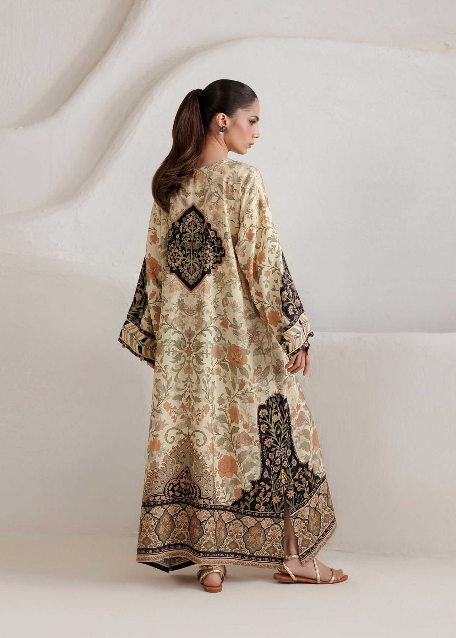 raw silk Kaftan in Beige