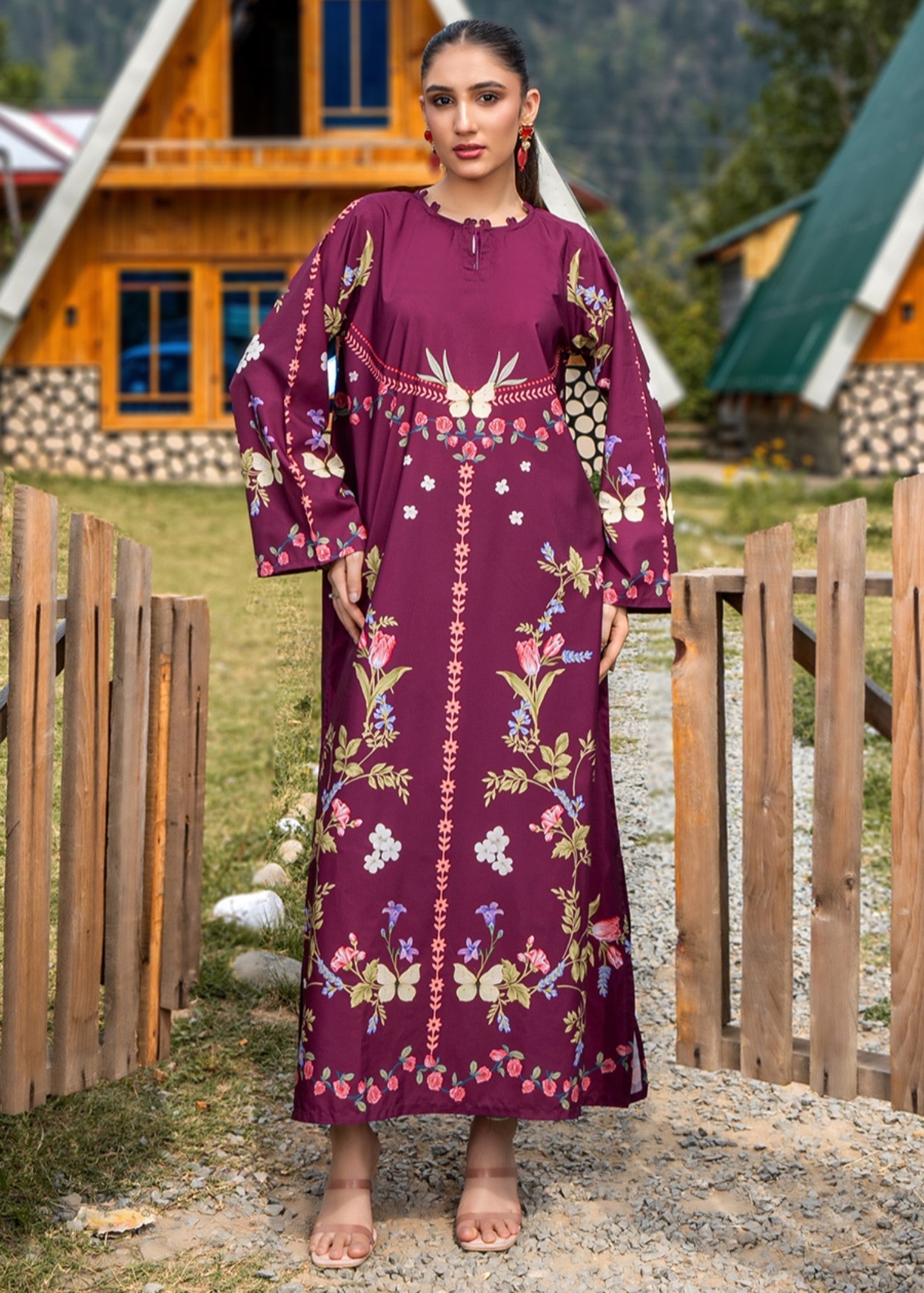 crepe Kaftan in Burgundy