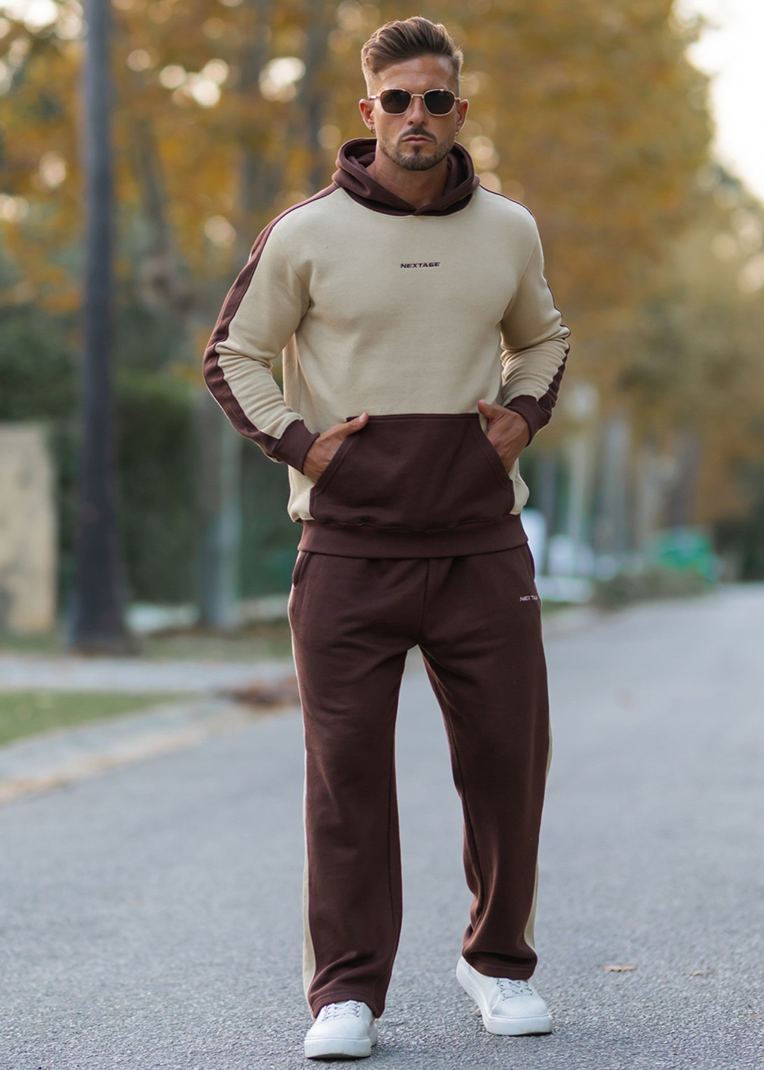 fleece Tracksuit in Beige, chocolate brown