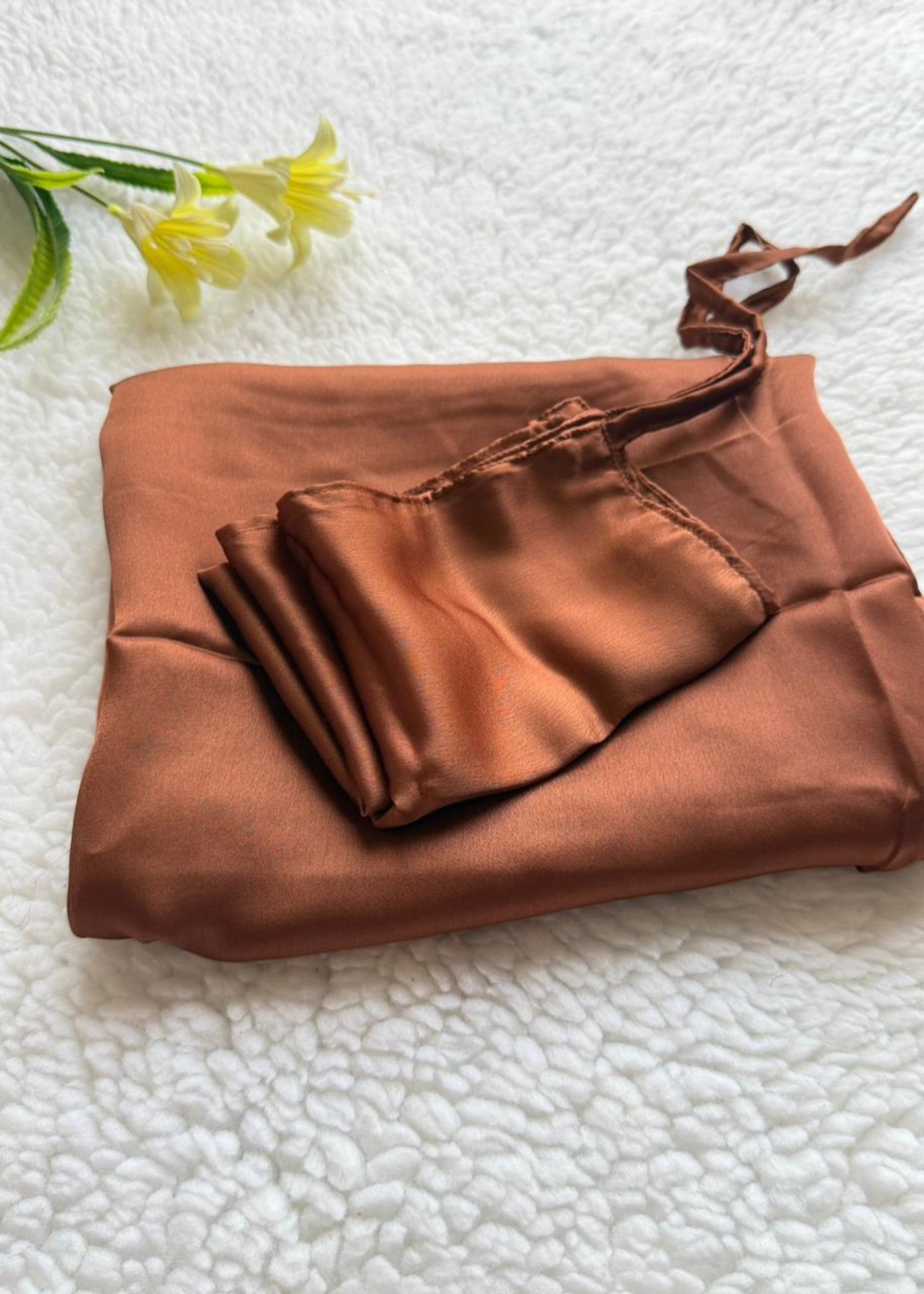 satin silk Veil in Hazelwood brown