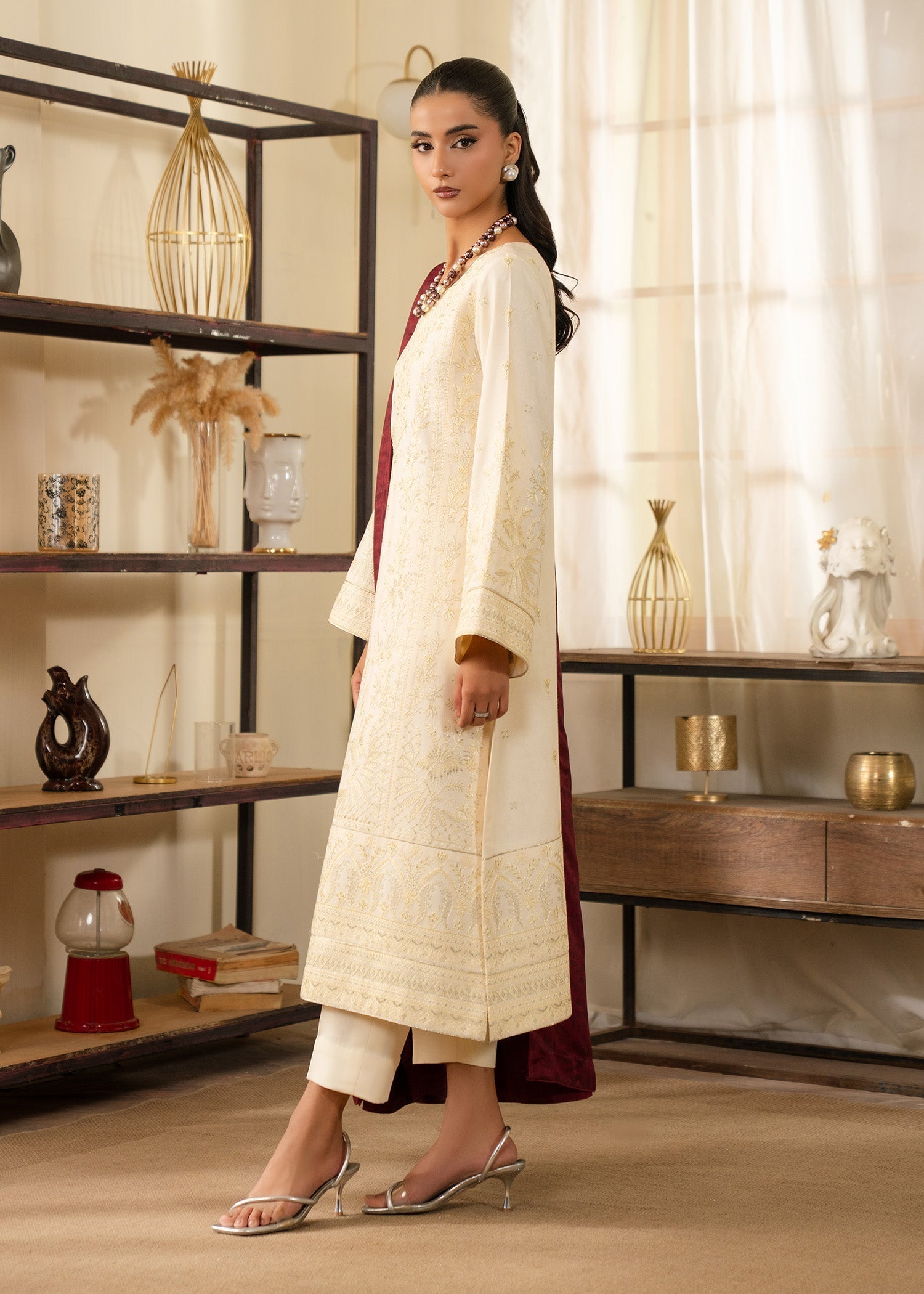 karandi Kurta Set in Off-white, maroon