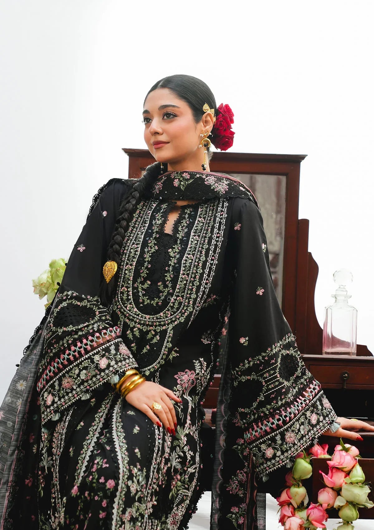 Ek Fasana Luxury Lawn – KLB-3B SIYAARA