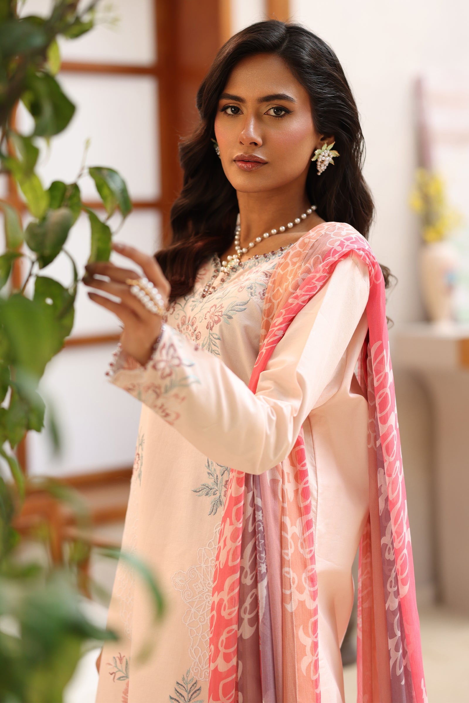 Raaya Rameen Lawn – AURORA