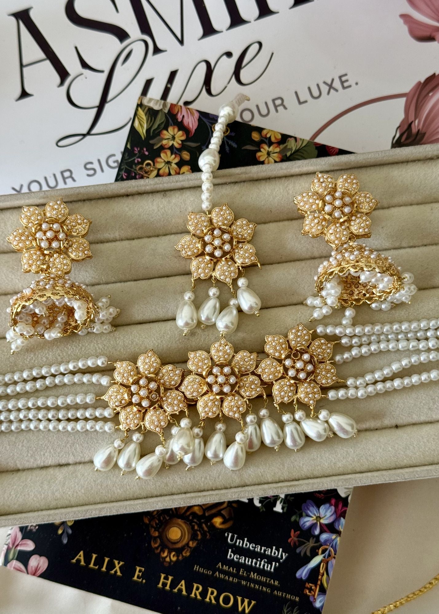 Choker in Pearl white, gold Color by - Trendy Women Choker MRF9127