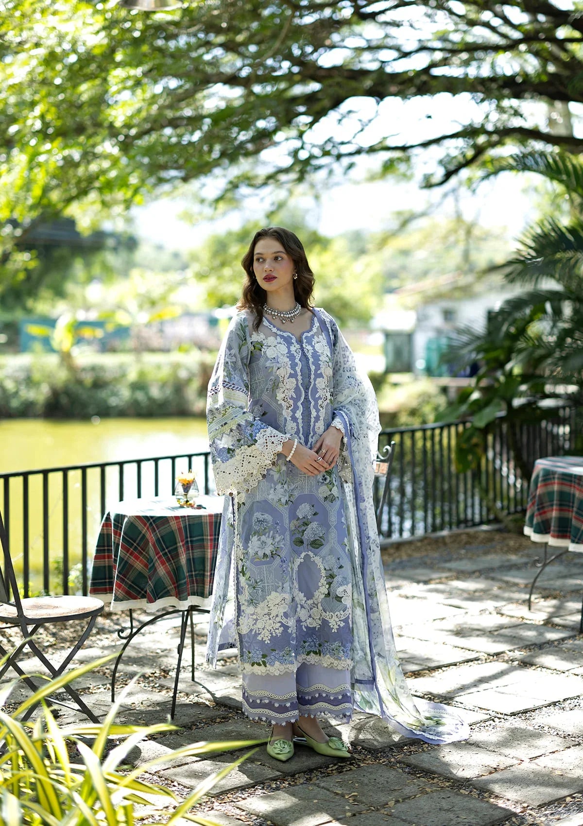 Signature Embroidered Lawn Prints – ESA-8B ANASTASSIA
