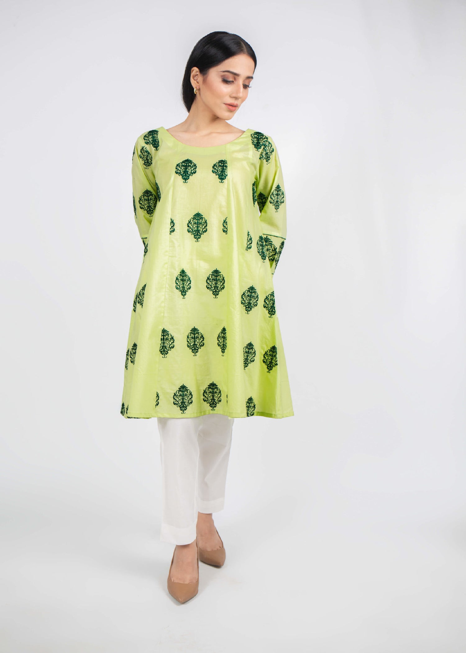 lawn Short Frock in Green