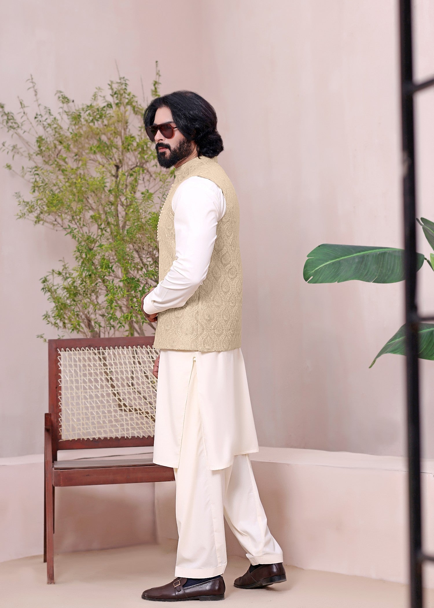 masuri Waistcoat in Gold