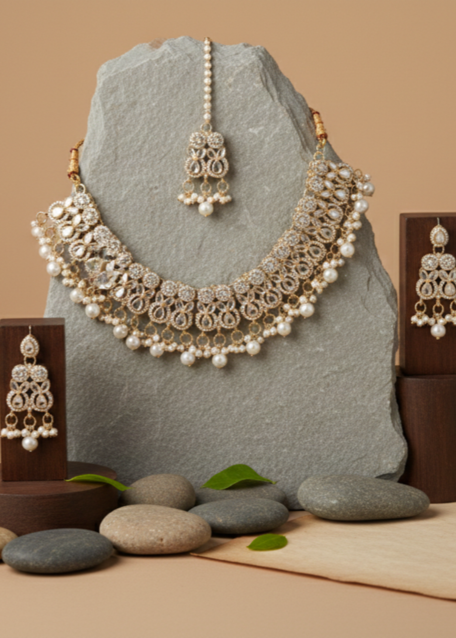 Jewelry Set in Pearl white, champagne Color by - Trendy Women Jewelry Set DMU0188