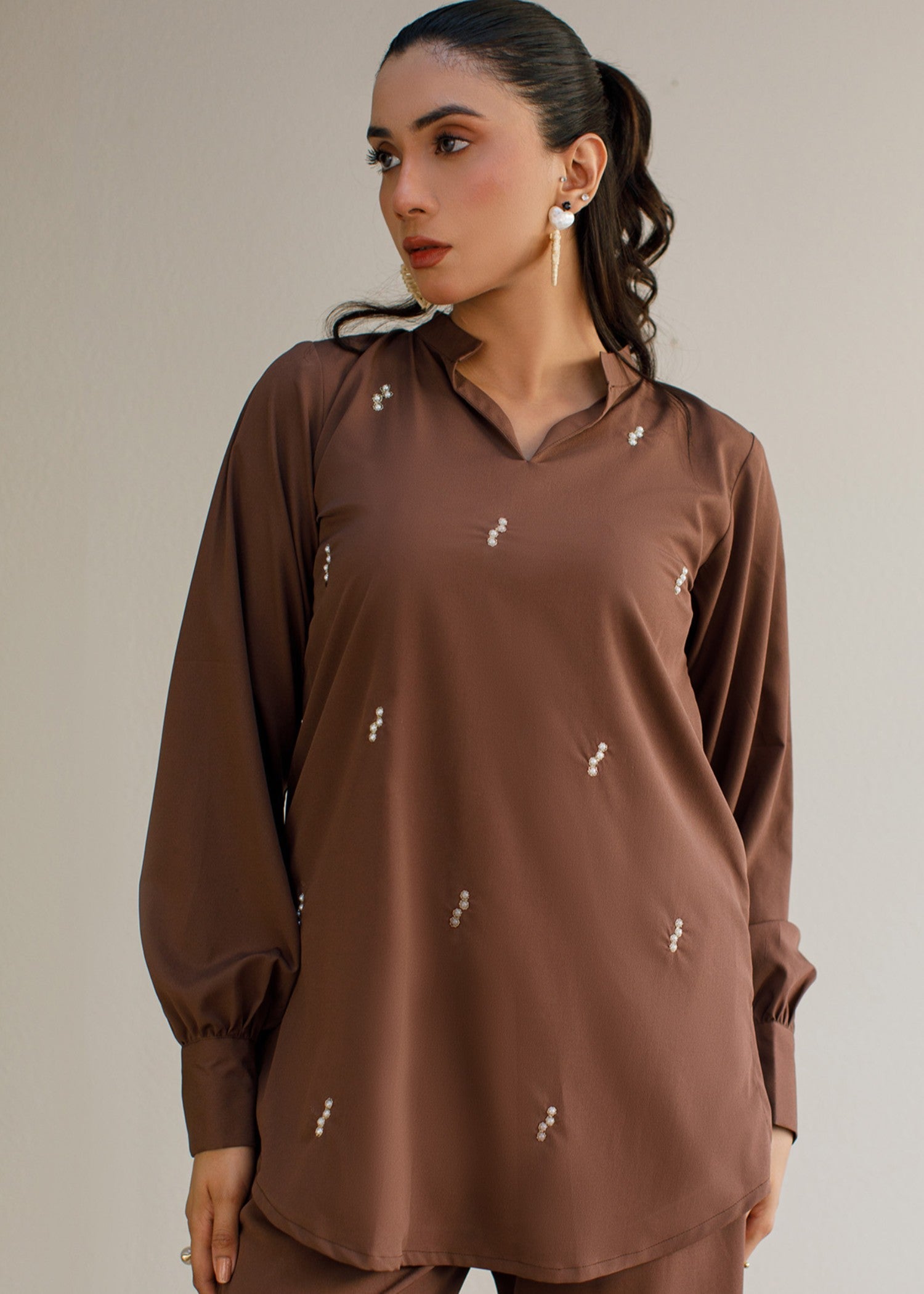 crepe Top in Mocha brown