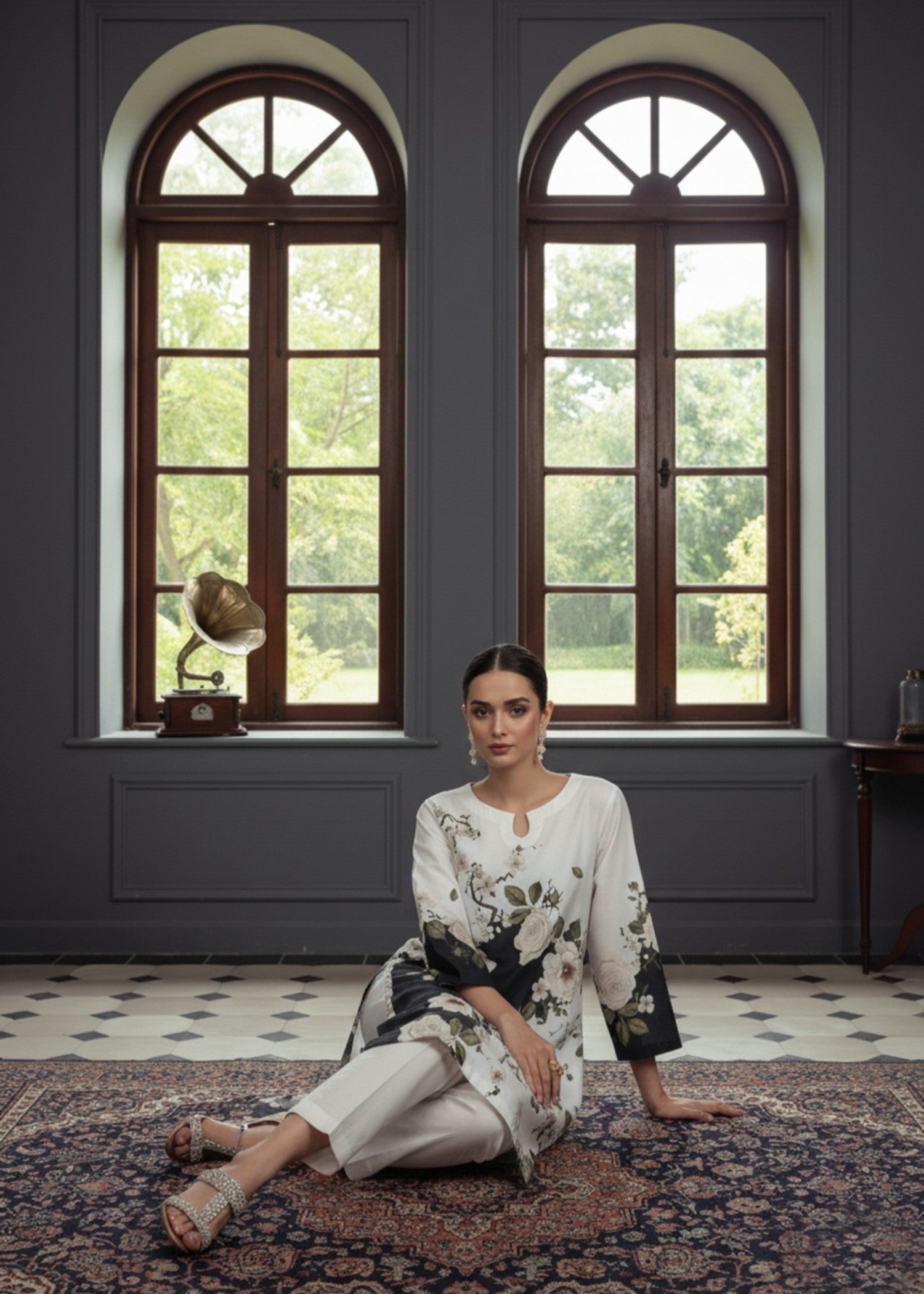 poly lawn Kurta Set in Multi, jet black