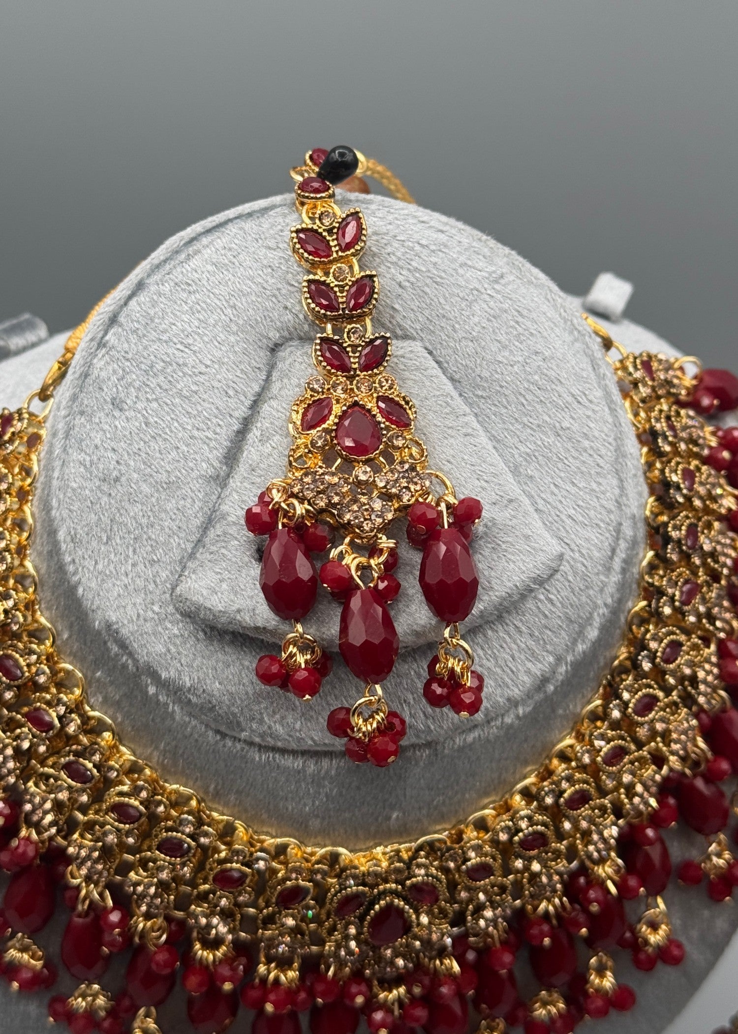 Choker in Gold, red Color by - Trendy Women Choker ZXY2451