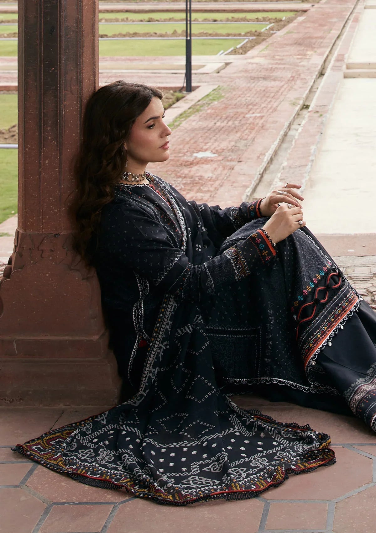 Prints Lawn – KPS-5A GUL-E-SIYAH