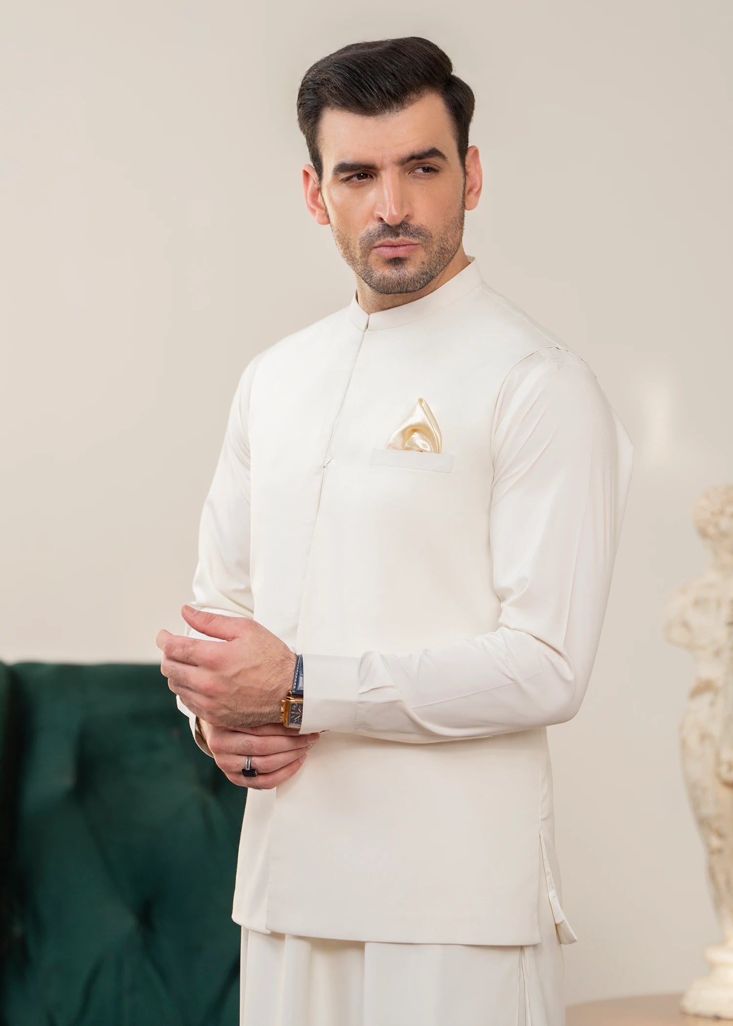 wash & wear Waistcoat in Off-white by Black Pearl