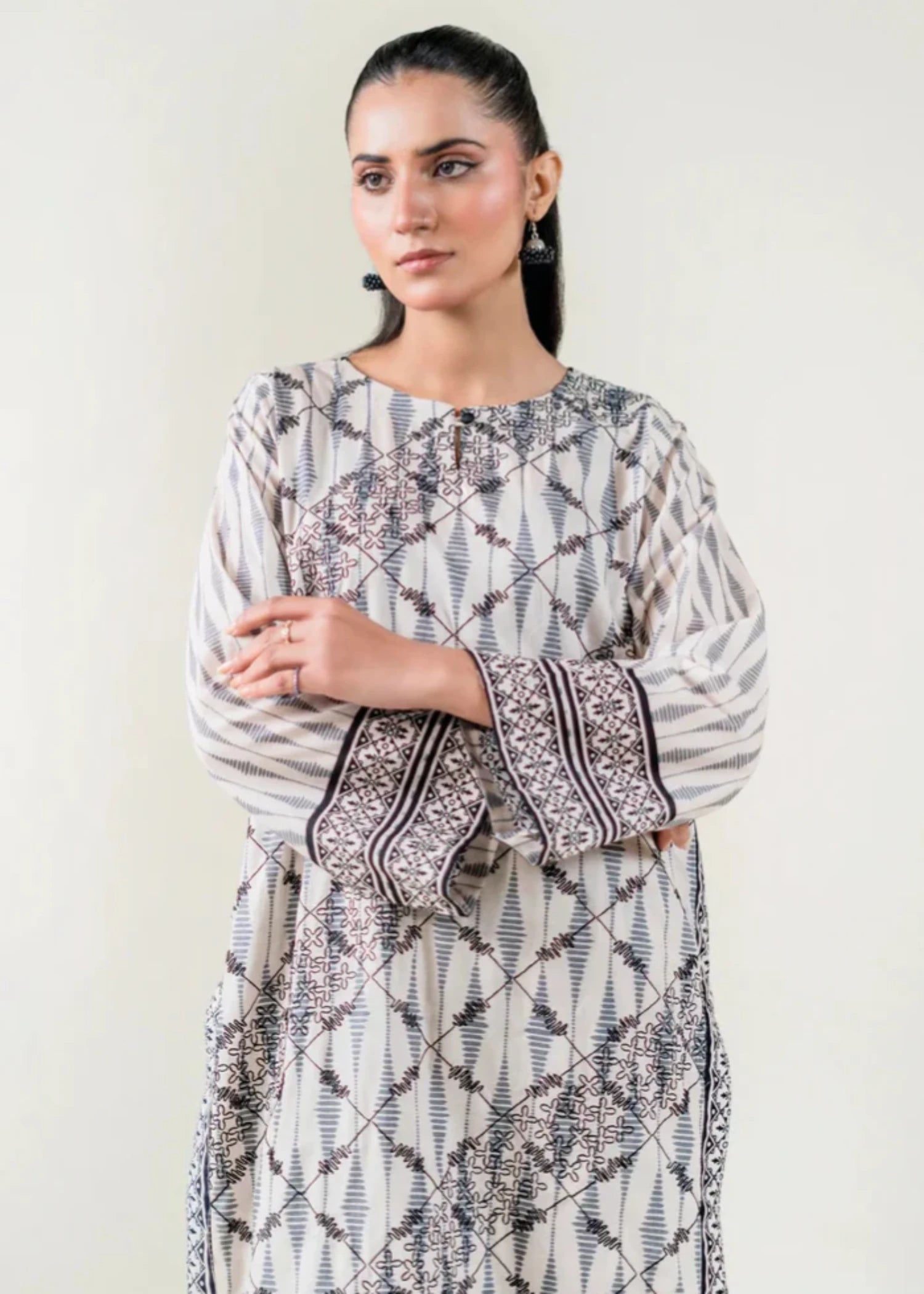 lawn Kurta Set in Grey