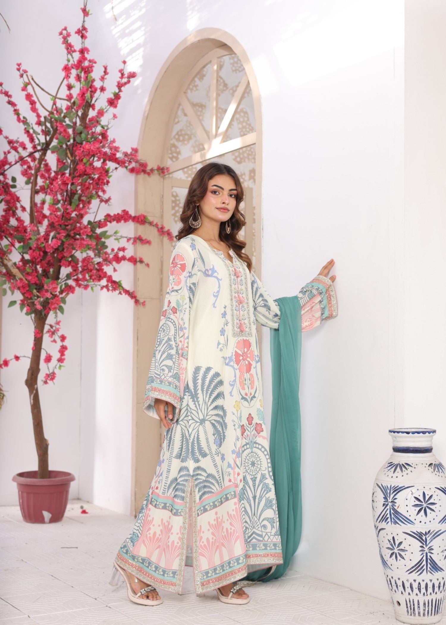 chiffon Kaftan in Off-white