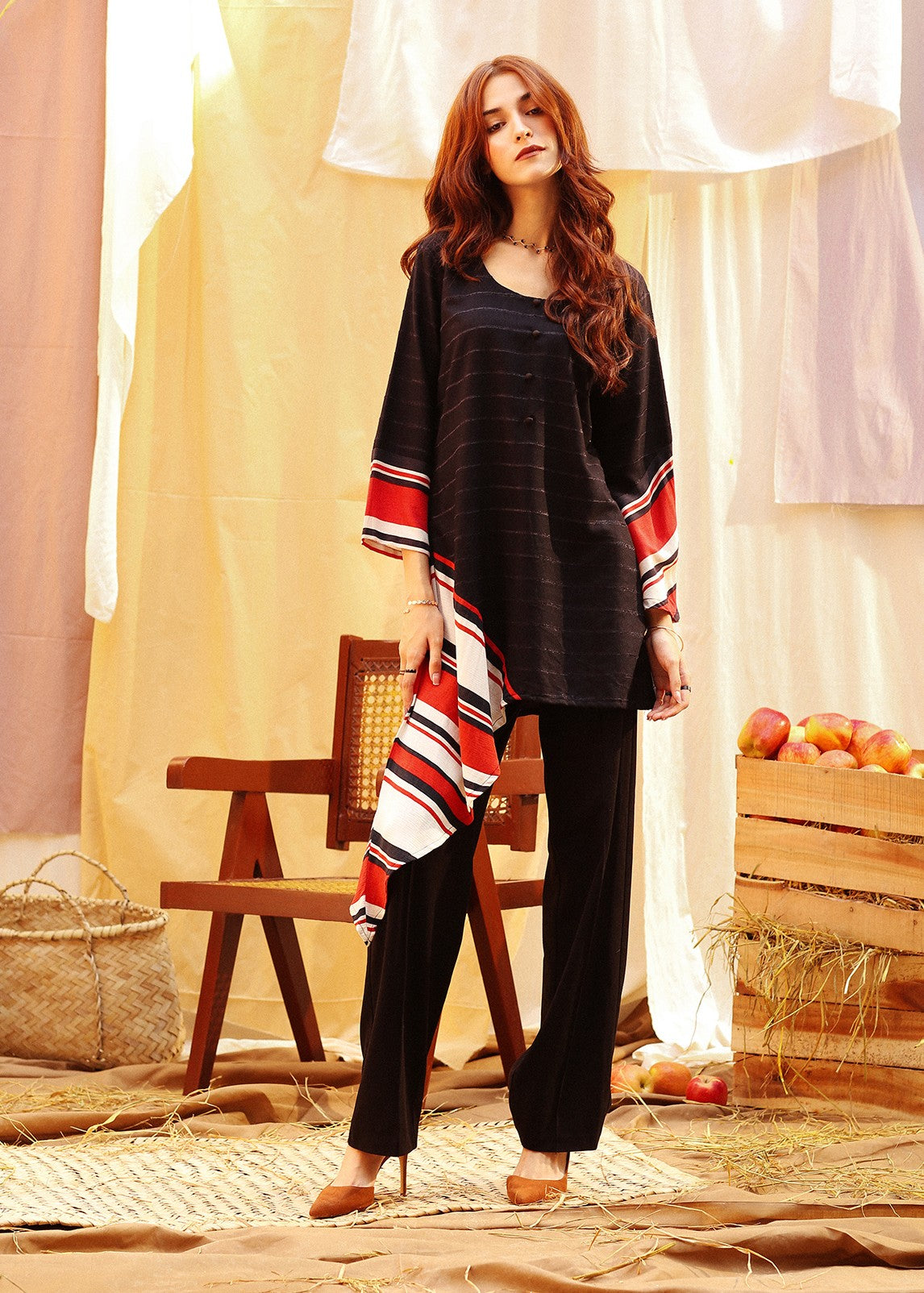 dobby Short Frock in Black
