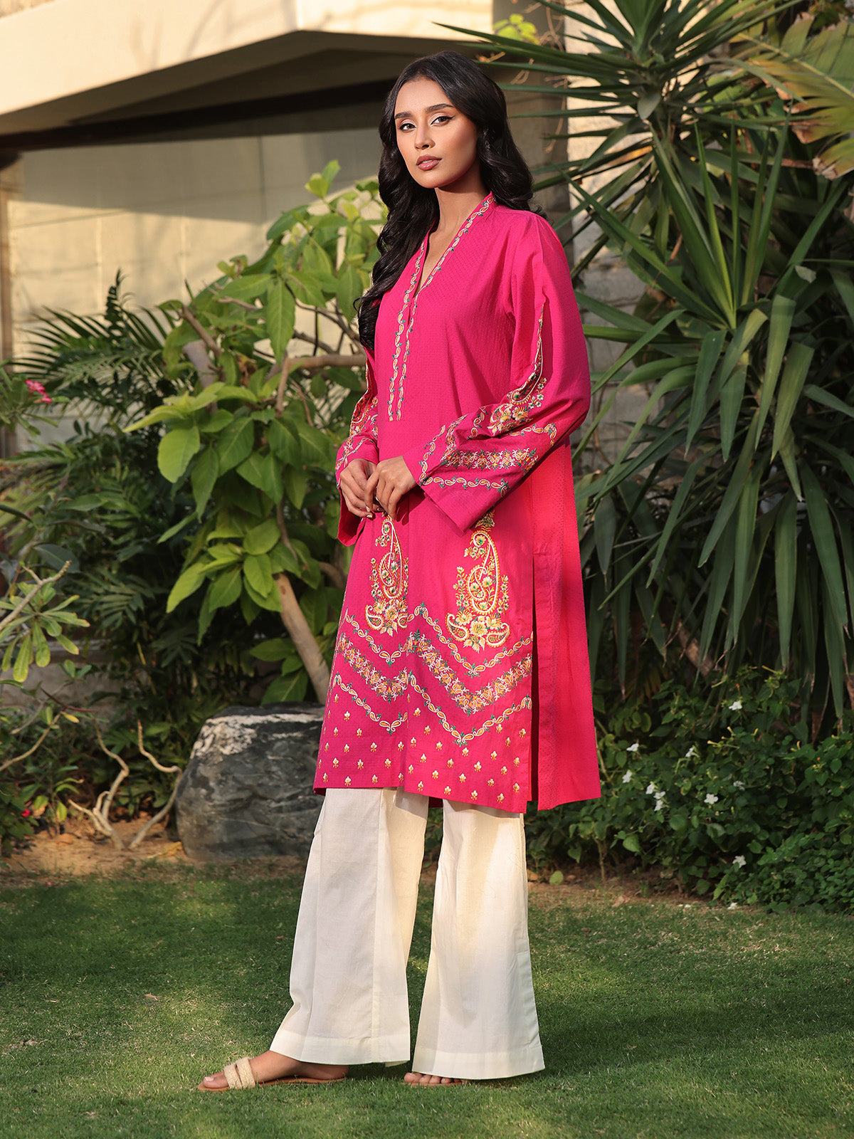 dobby Kurti in Hot pink