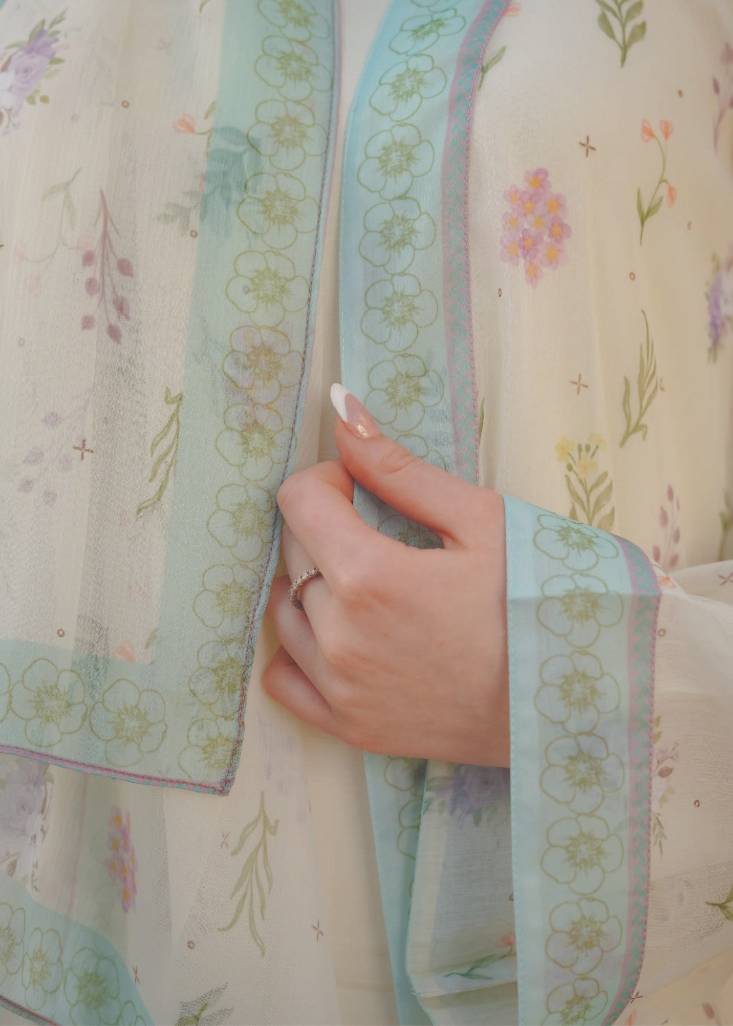 chiffon Abaya in Ivory