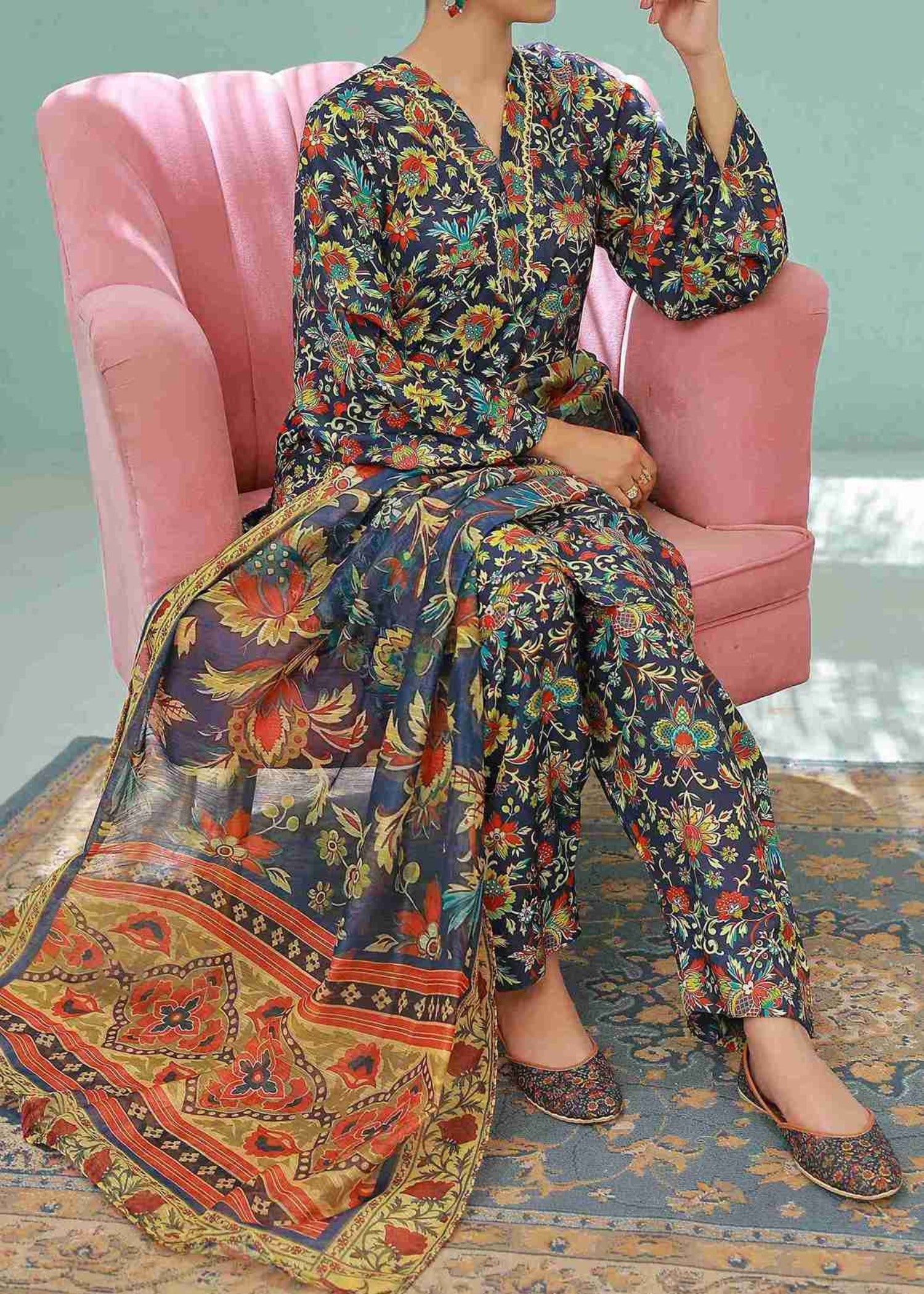 swiss lawn Kurta Set in Dark blue