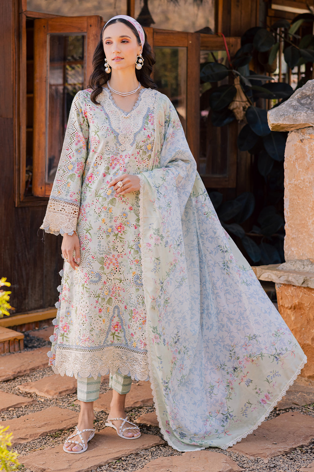 Shezlin Chikankari Eid Edit Lawn – REEM (AV-03)