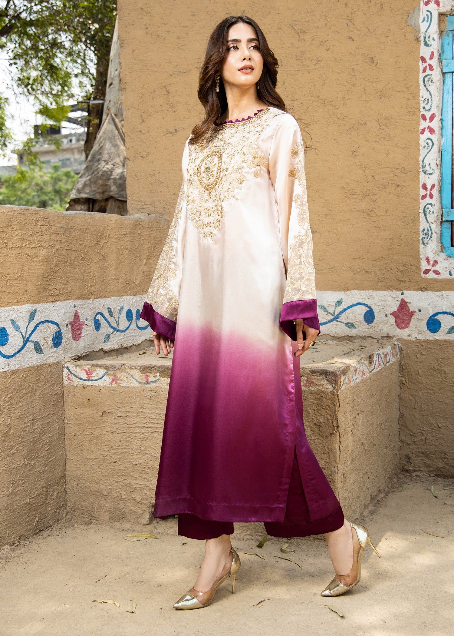 charmuse/shamooz Kurta Set in Beige, purple