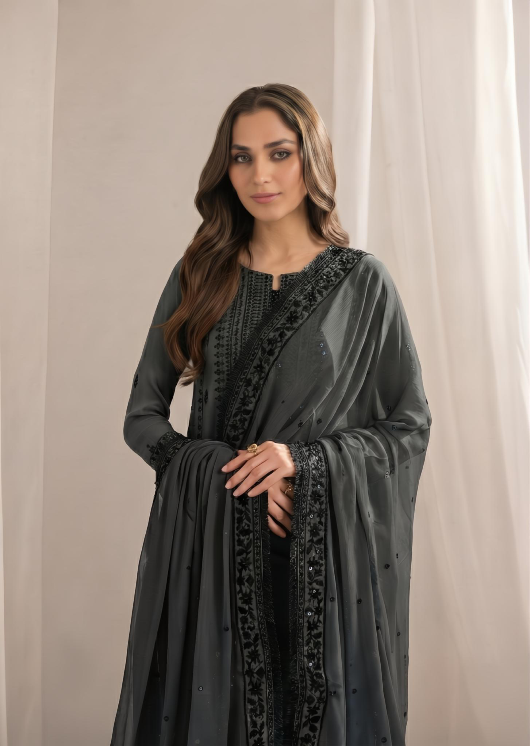 bemberg crinkle chiffon Kurta Set in Grey