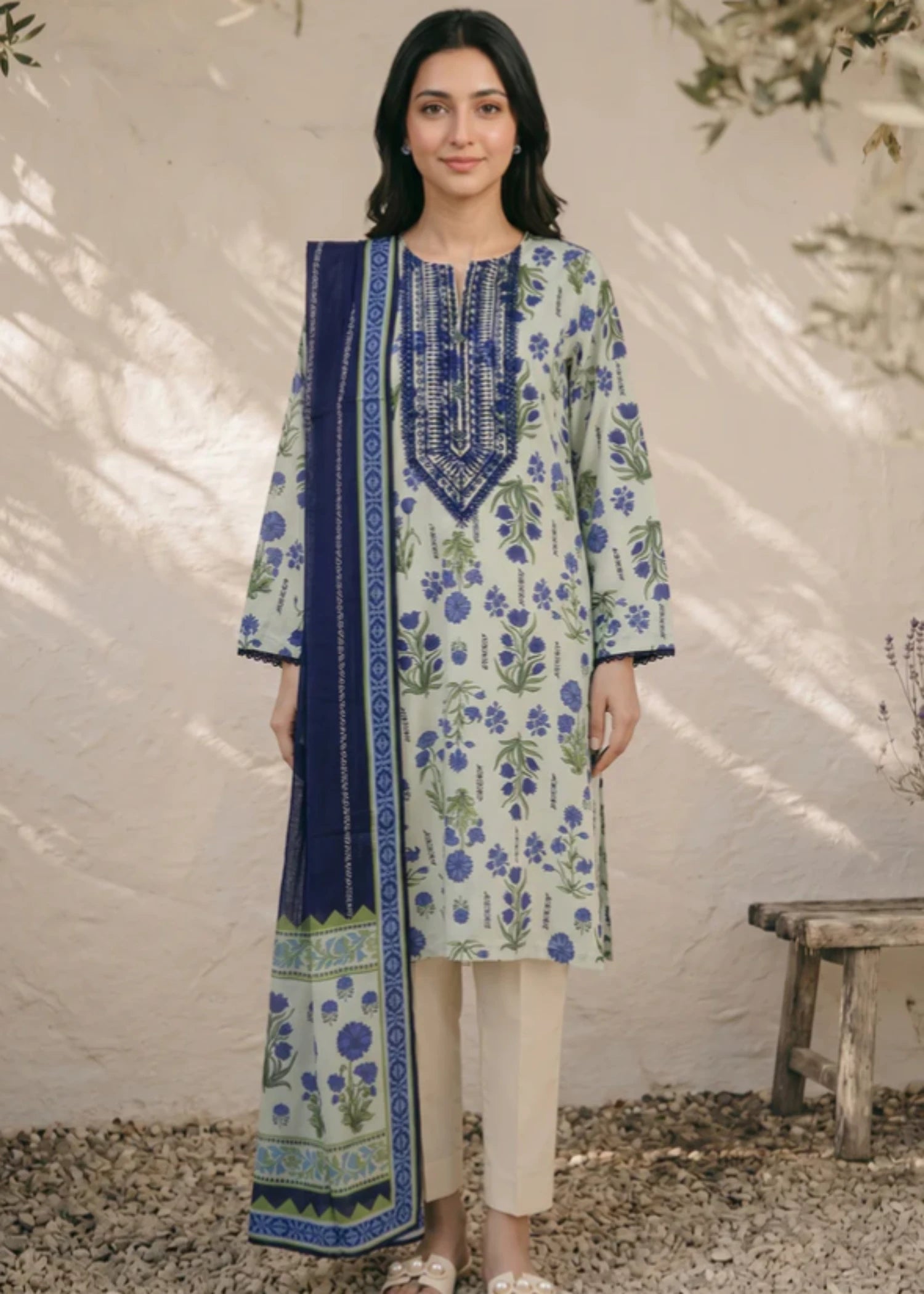 lawn Kurta Set in Blue, light grey