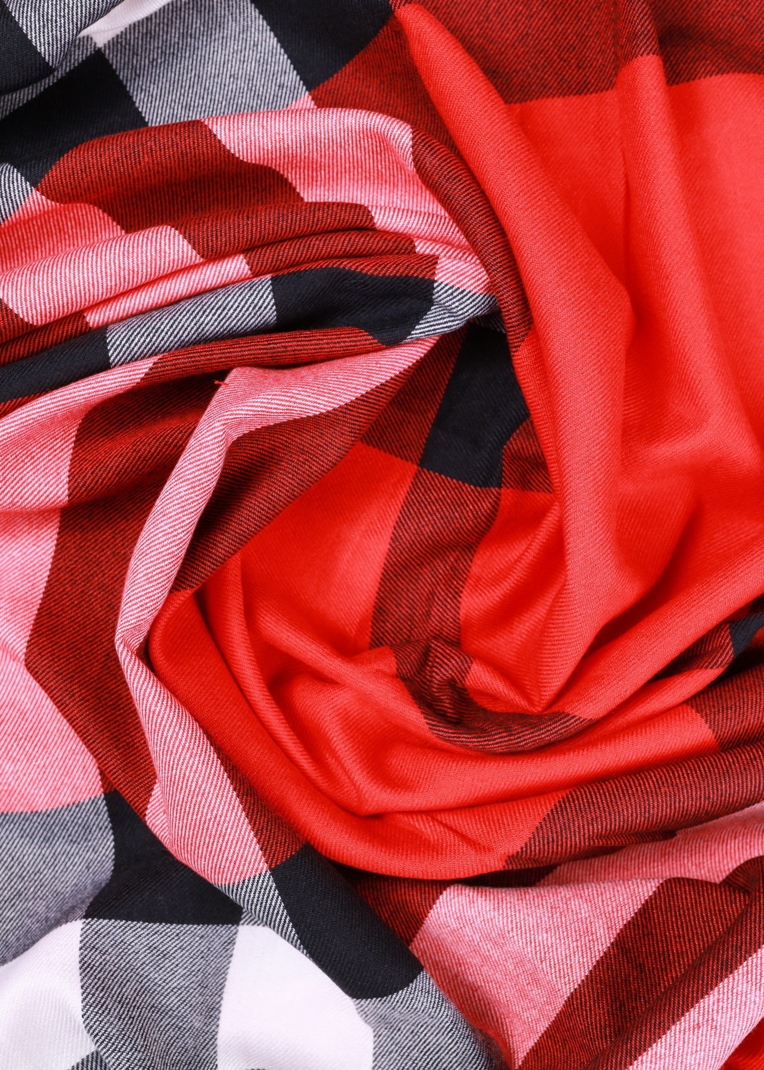 viscose Hijab in Imperial red