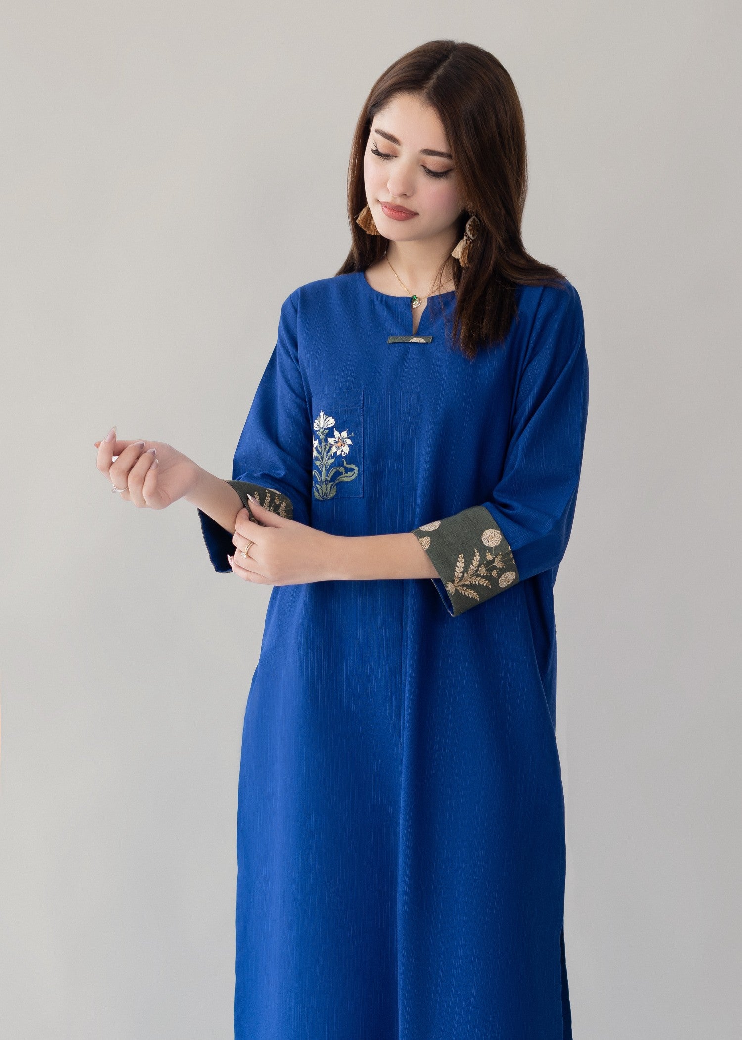 slub khaddar Kurta Set in Blue, army green