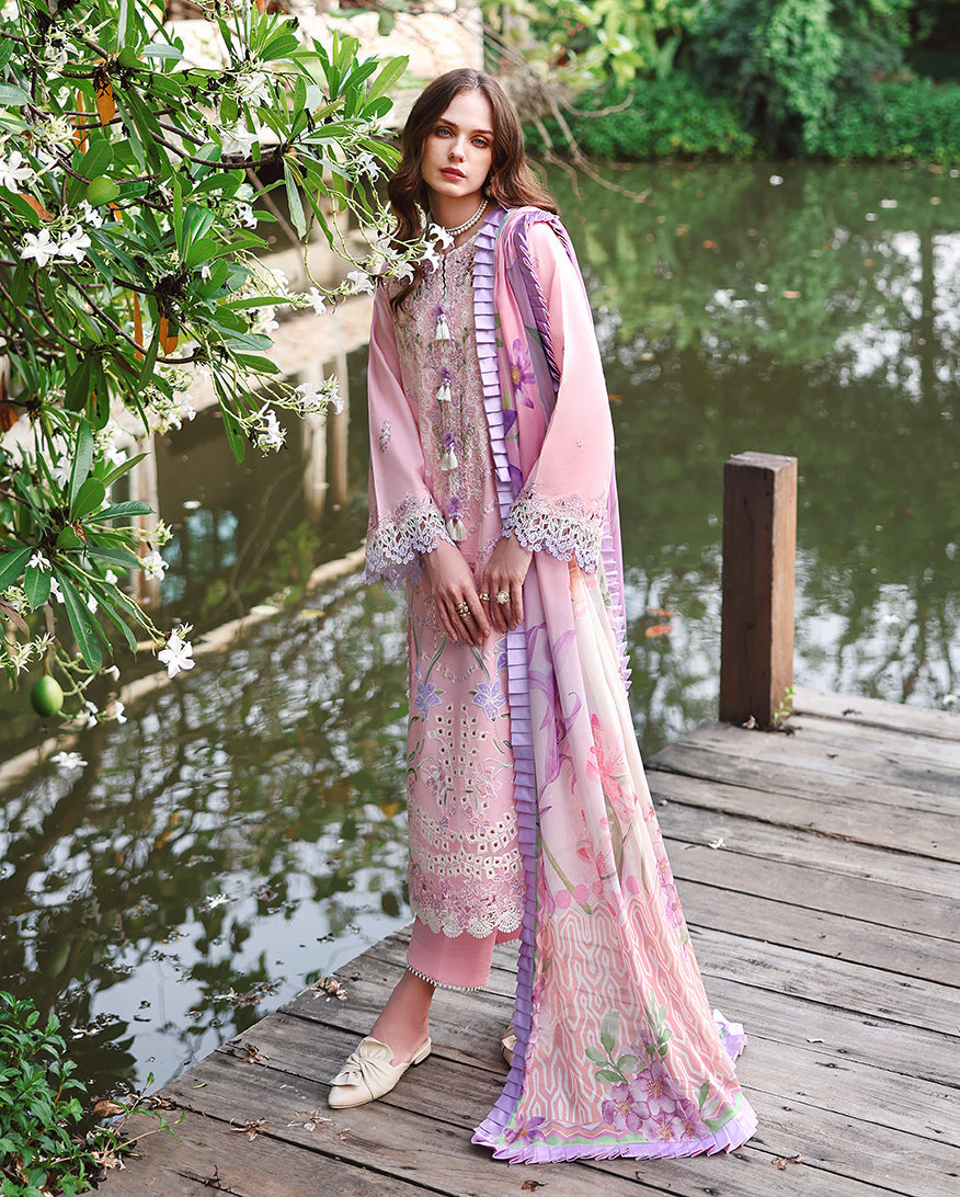 Secret Garden Lawn – Moonpetal