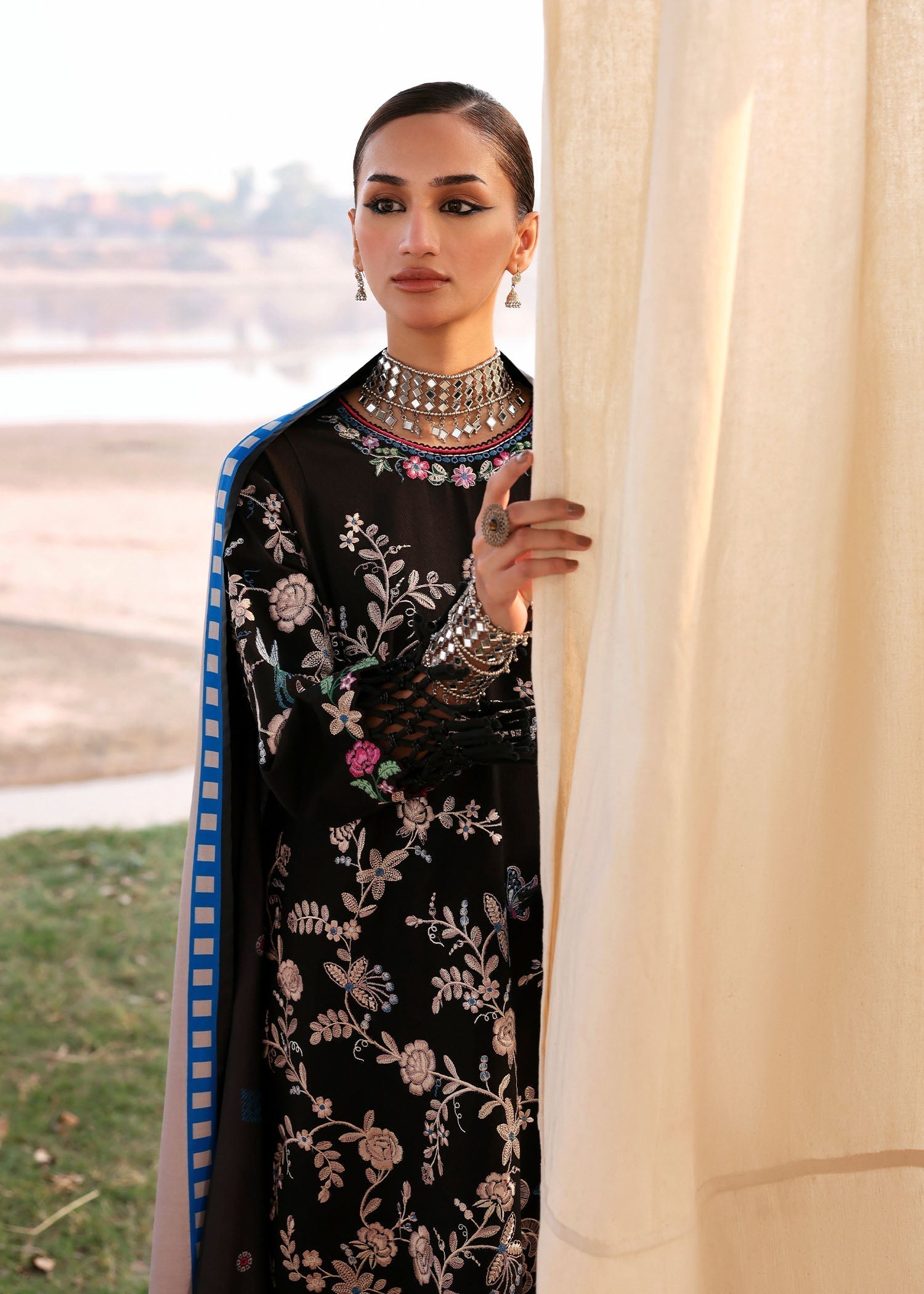 khaddar Unstitched in Black