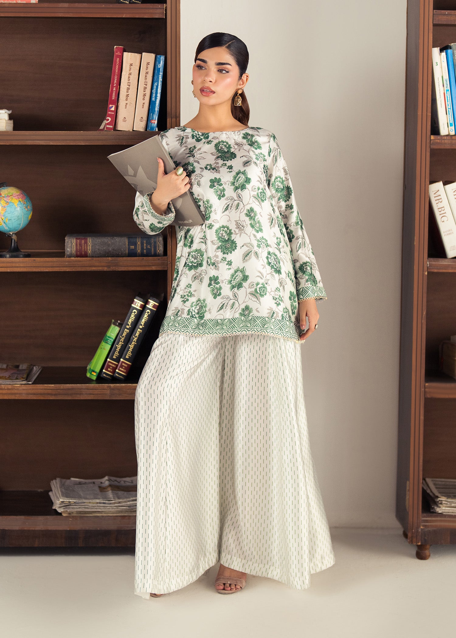charmuse/shamooz Kurta Set in Cream