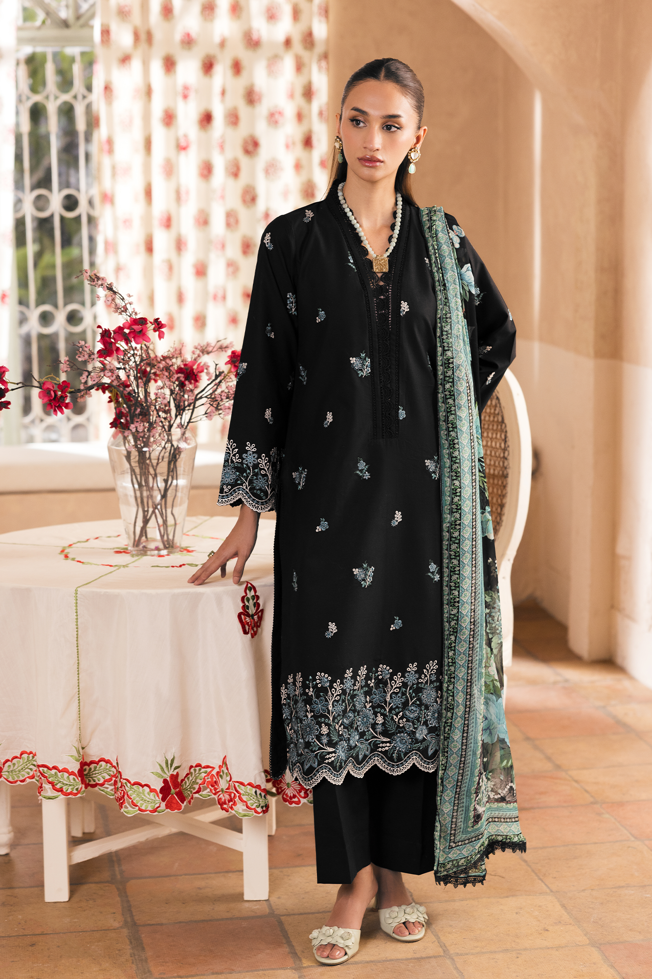 Nissa Chikankari Lawn – N-05