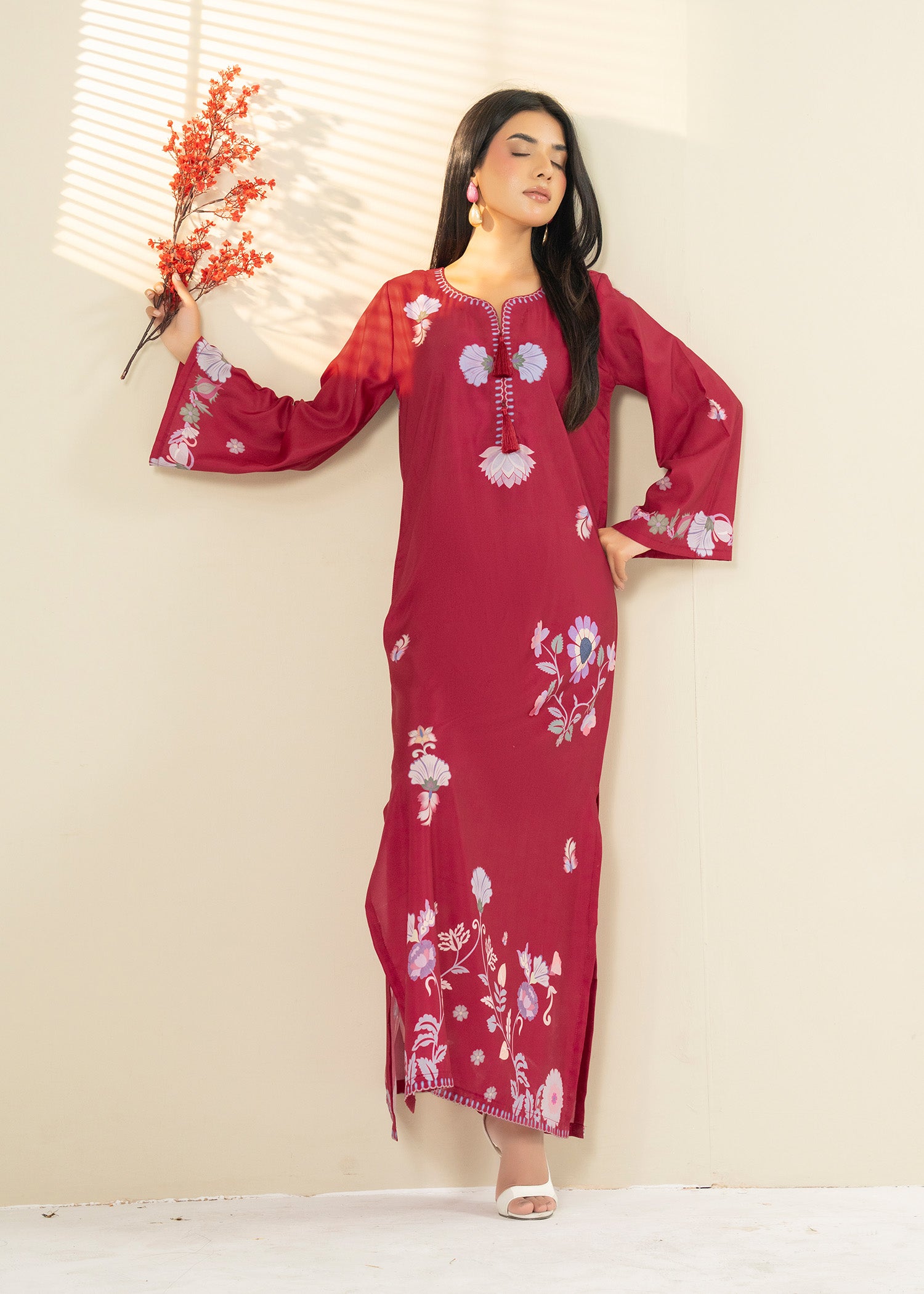 lawn Kaftan in Maroon