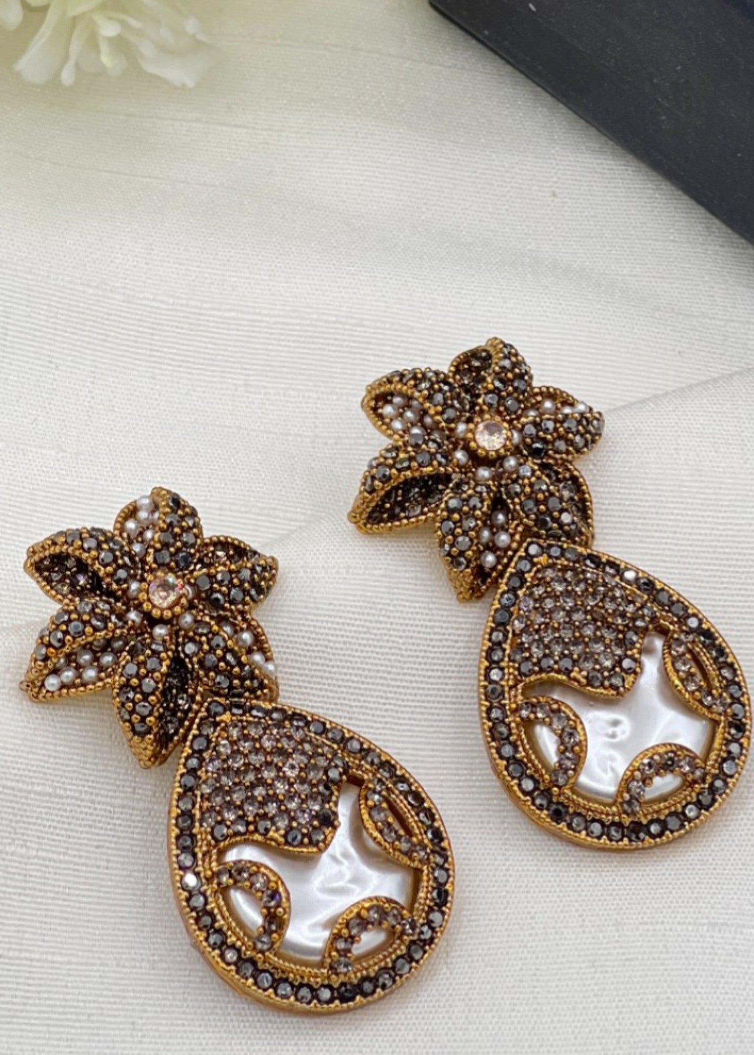 Earrings in Grey Color by - Trendy Women Earrings CHL7537