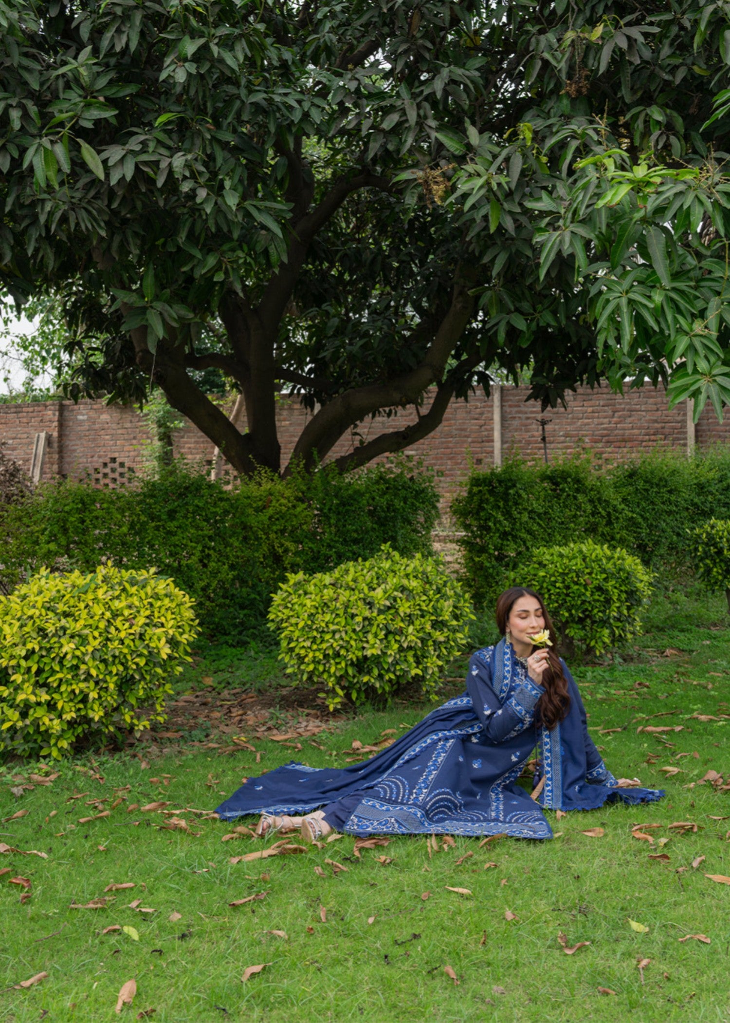 lawn Unstitched in Cobalt blue