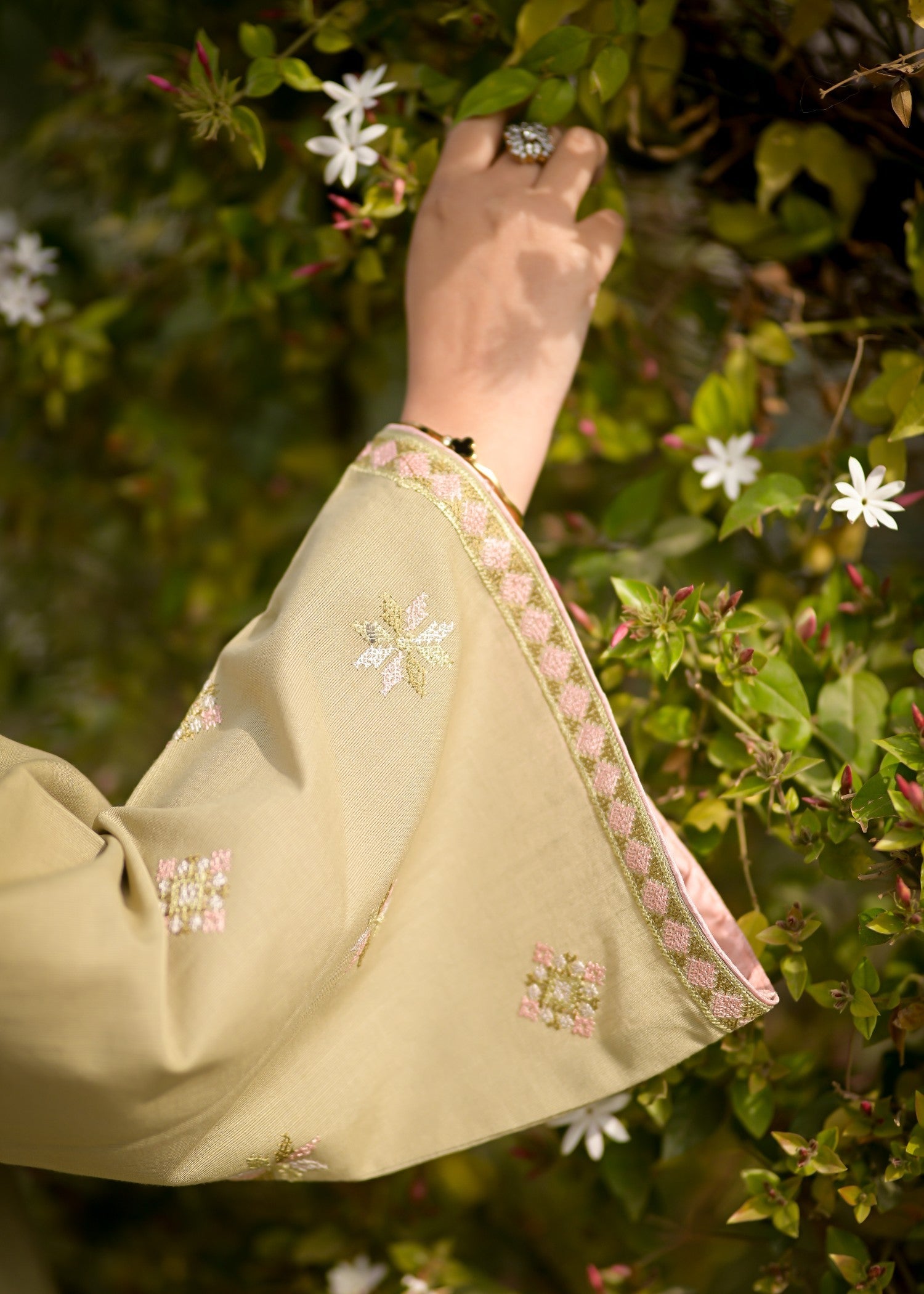 khaddar Kurta Set in Pistachio green