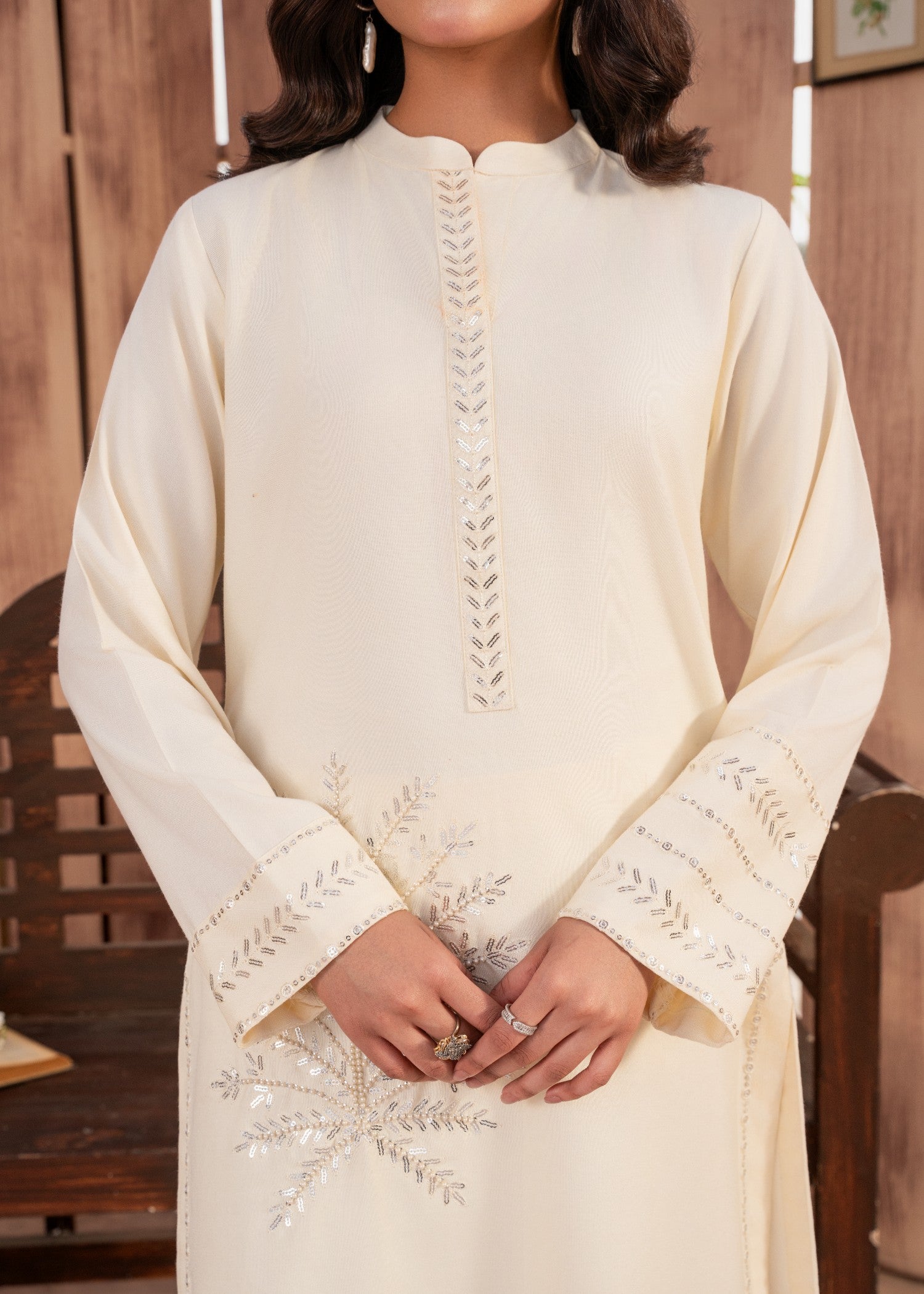 dhanak Kurta Set in Off-white
