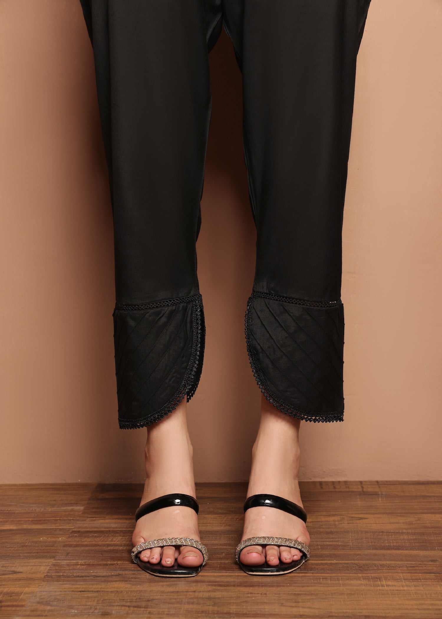 raw silk Trousers in Jet black