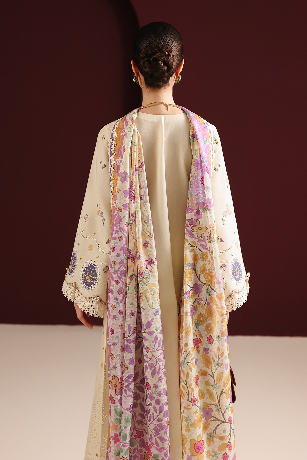 Iris Luxury Festive Lawn – IL26-D01