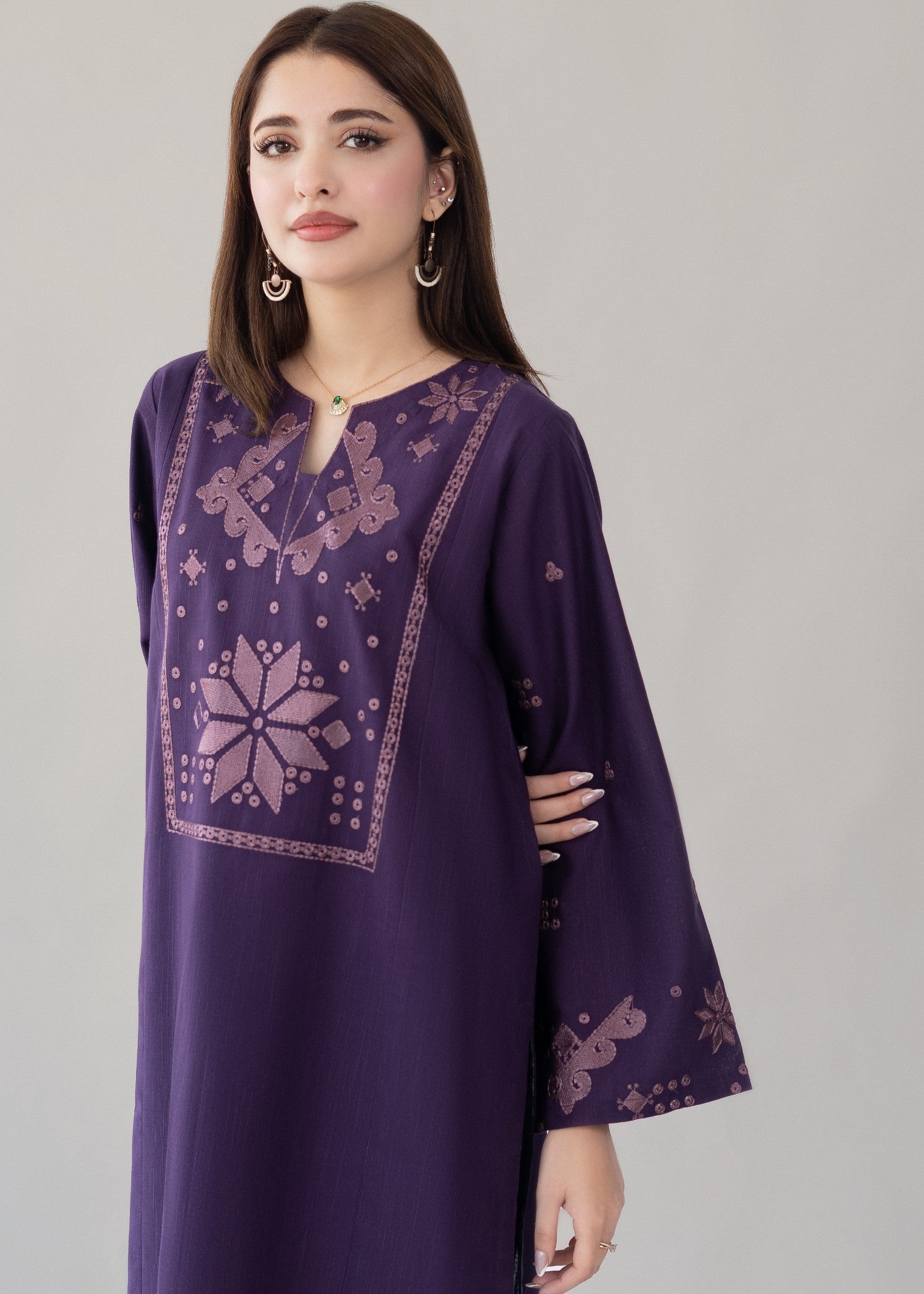 slub khaddar Kurta Set in Black, purple