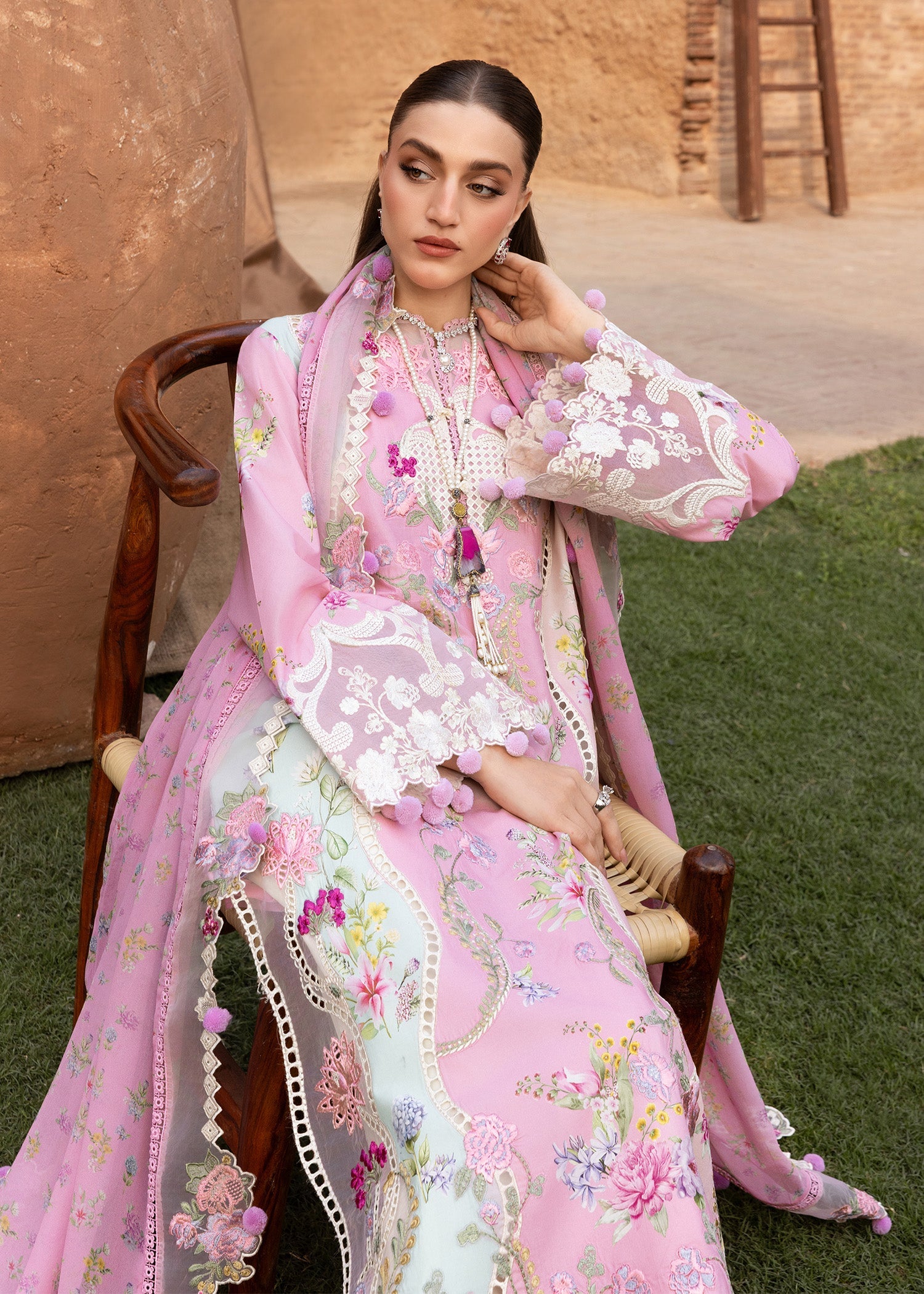 Breeze Festive Luxury Lawn – FAYE-7-A