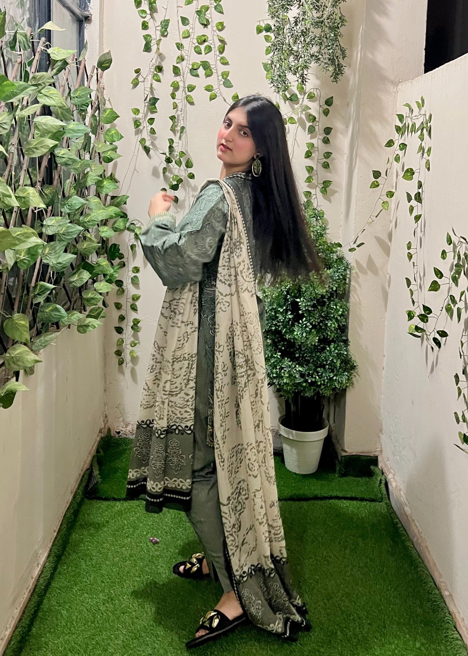 lawn cotton Kurta Set in Fern green
