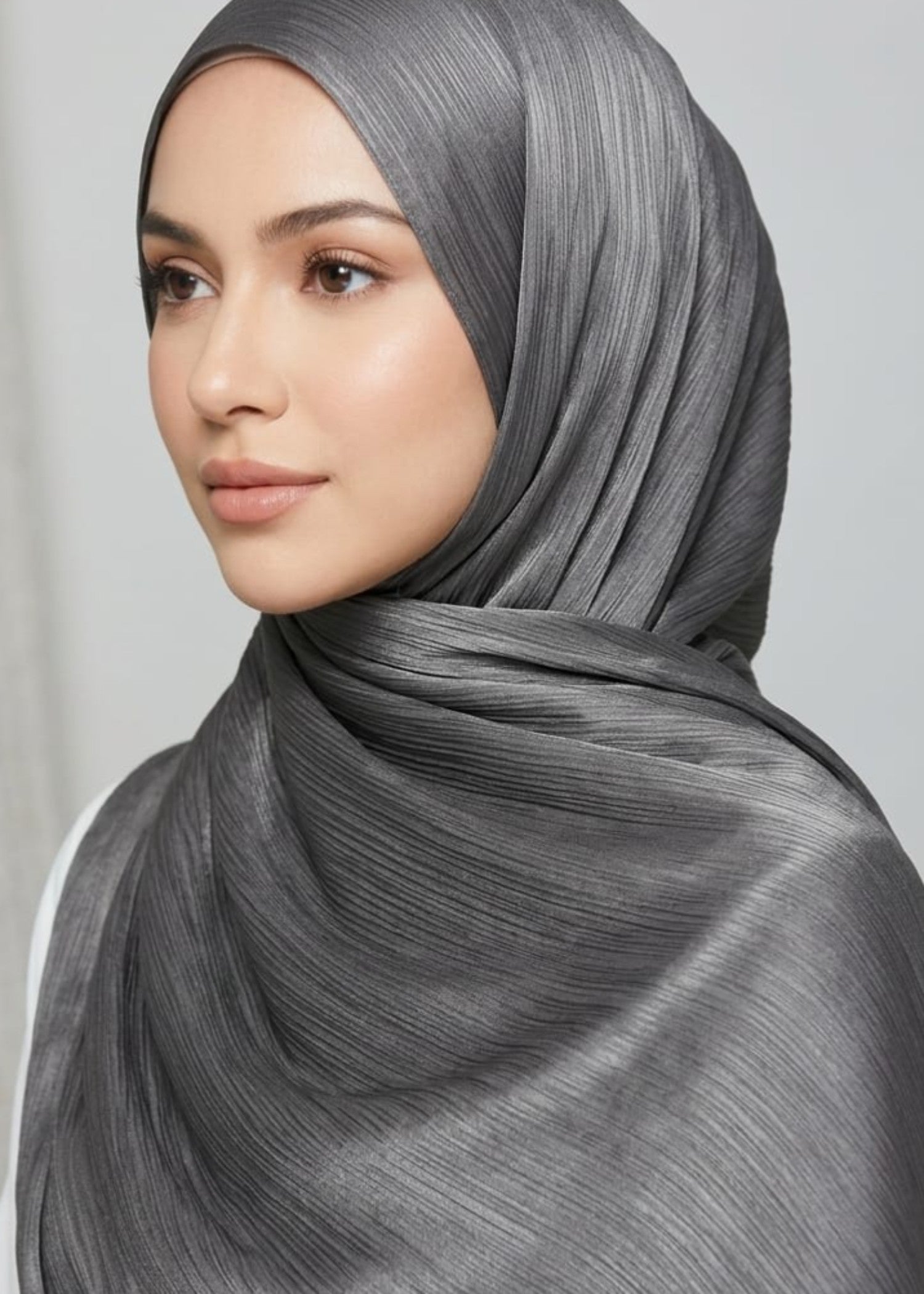 crinkle Hijab in Grey