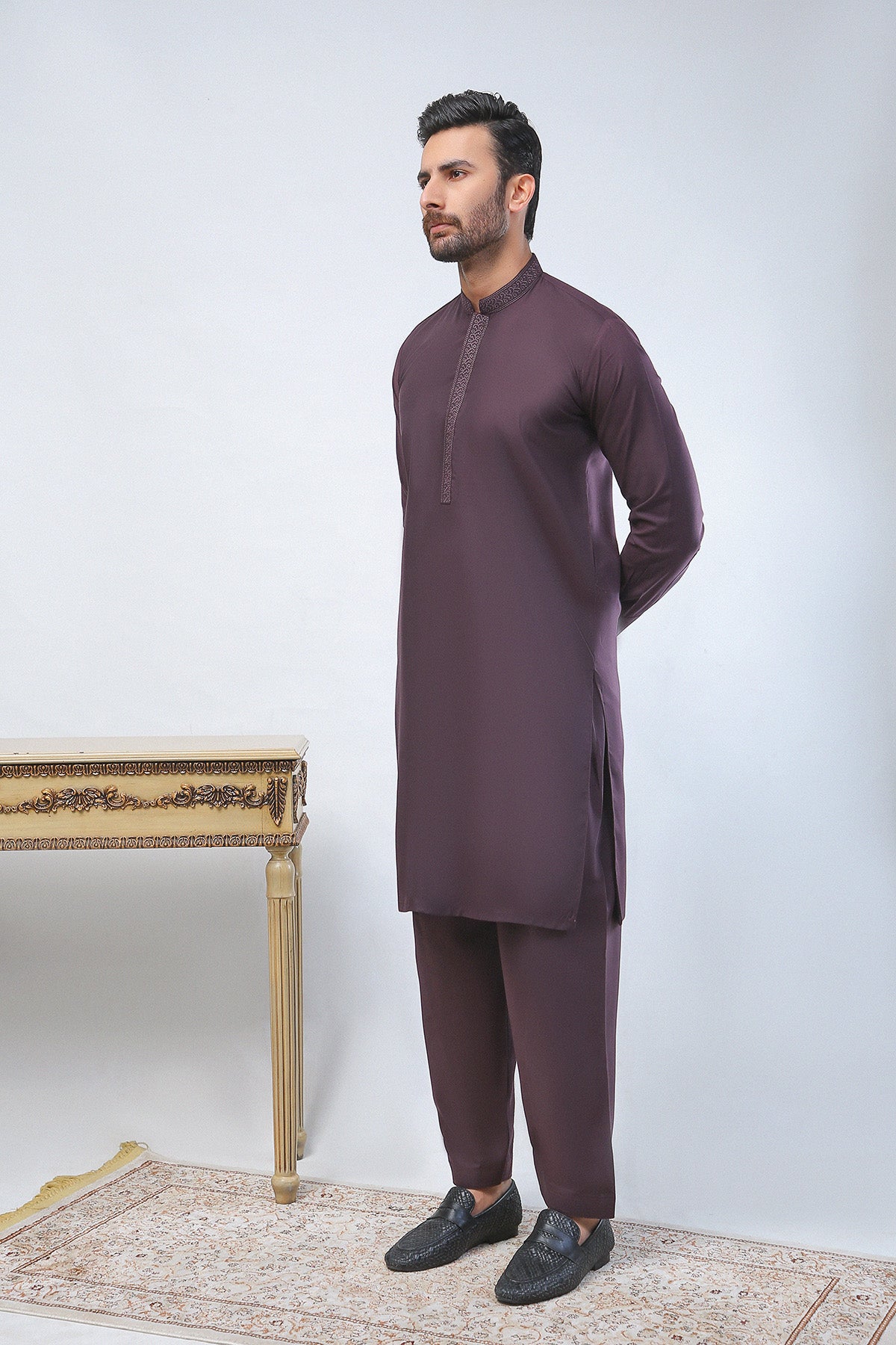 wash & wear Shalwar Kameez in Burgundy