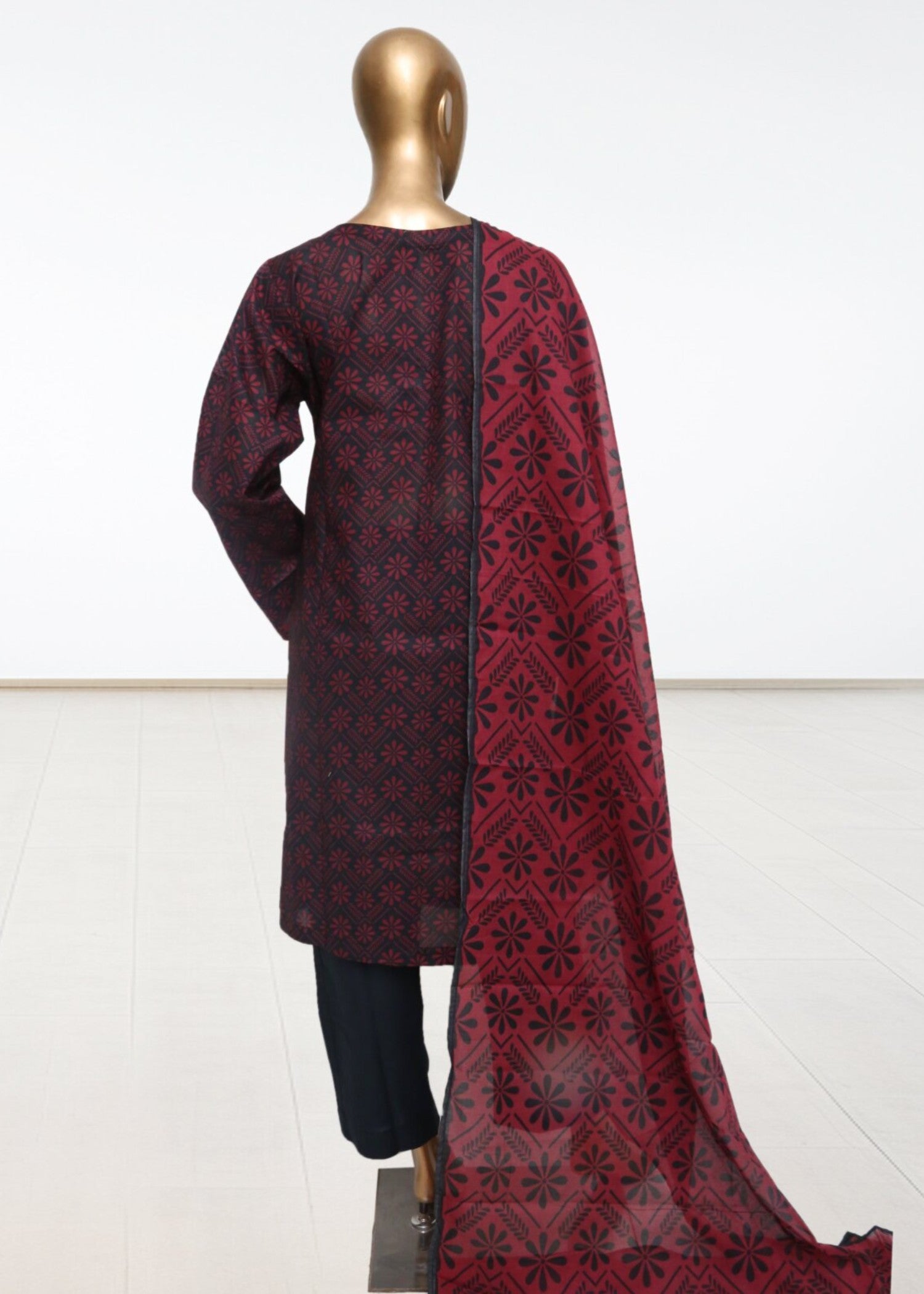 lawn Kurta Set in Black, burgundy